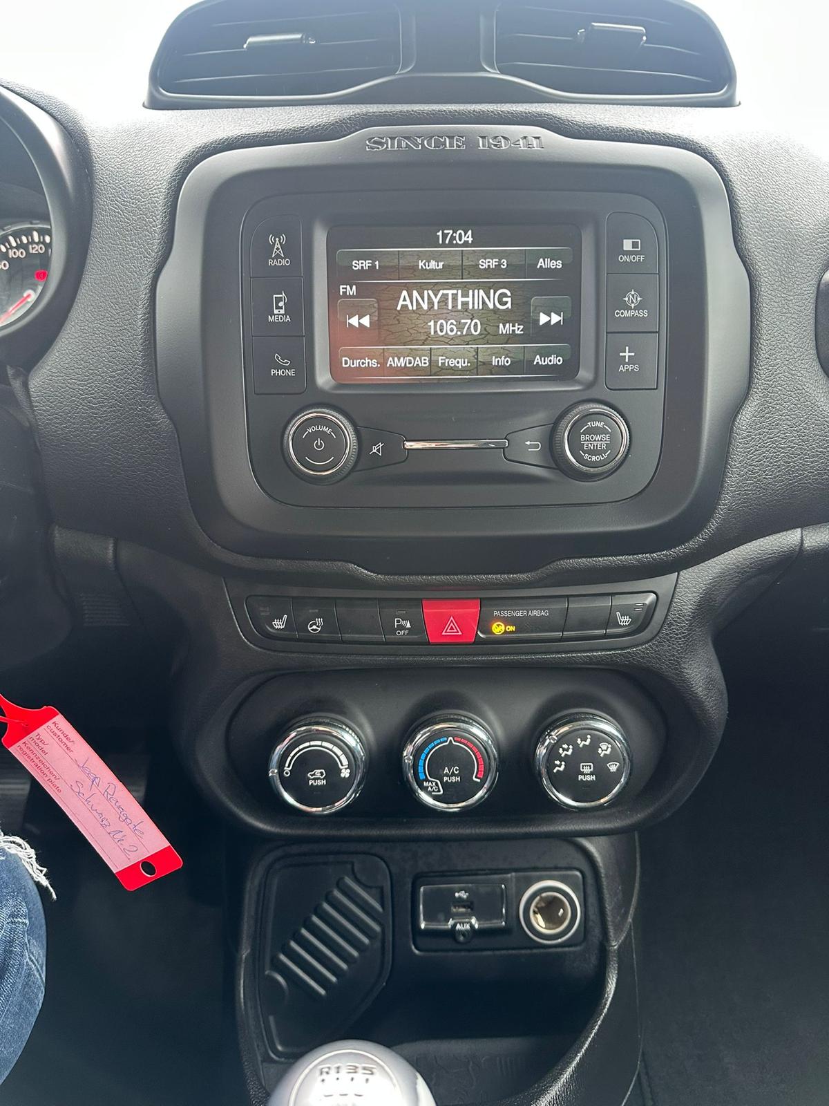 JEEP Renegade 1.4 Turbo Street Edition-image-18