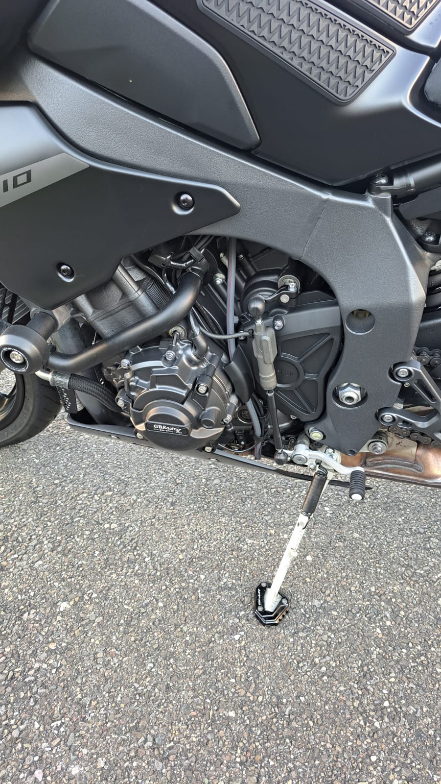 YAMAHA MT-10 ABS-image-2
