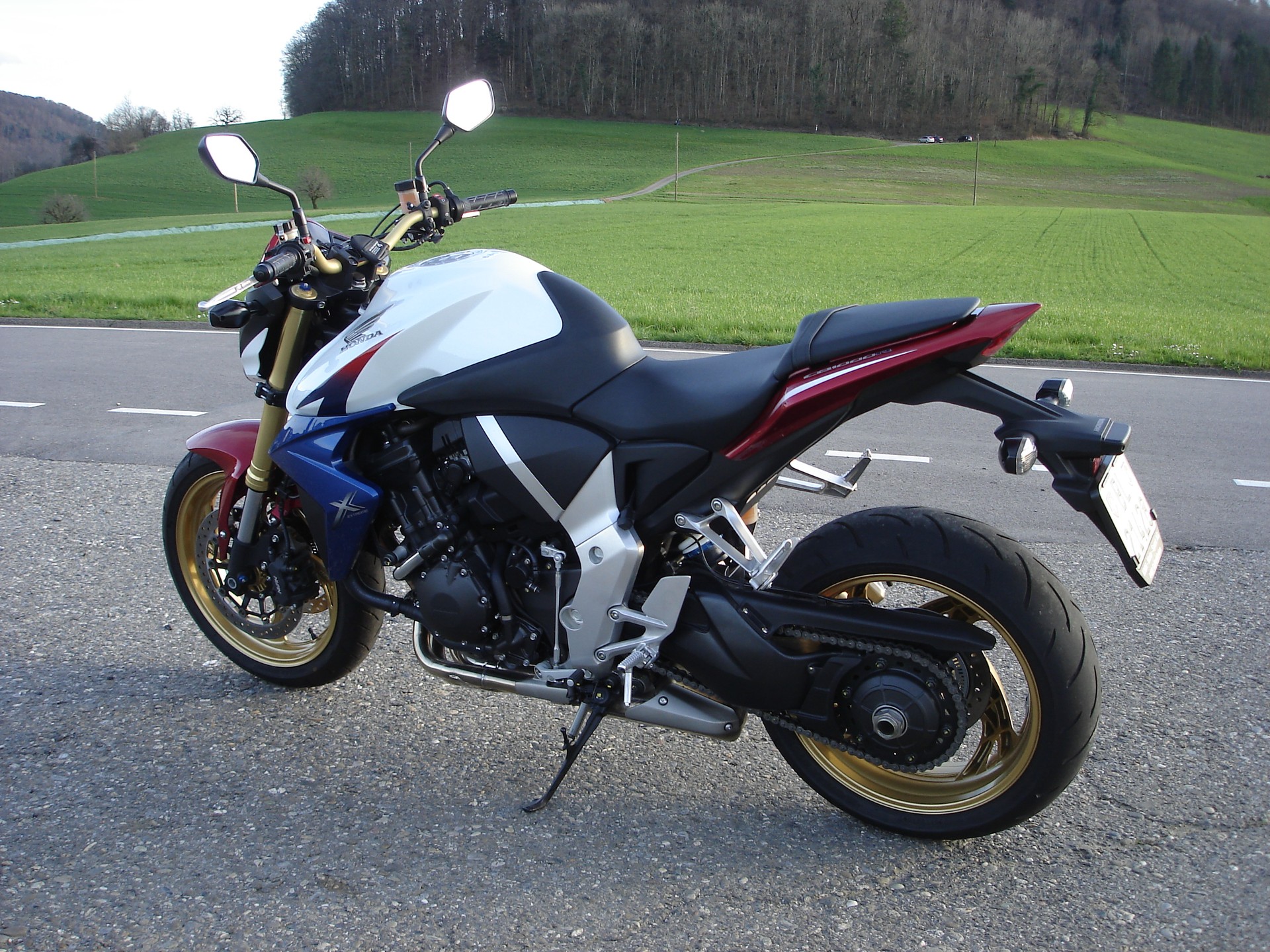 HONDA CB 1000 R ABS-image-8