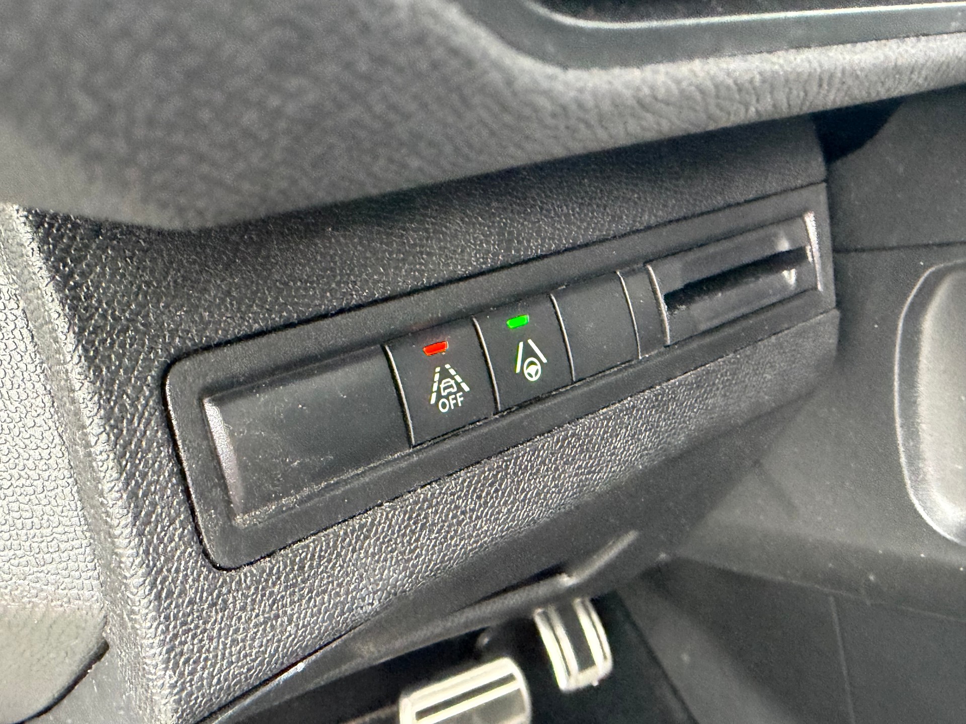 PEUGEOT 5008 1.5 BlueHDi GT EAT8-image-13