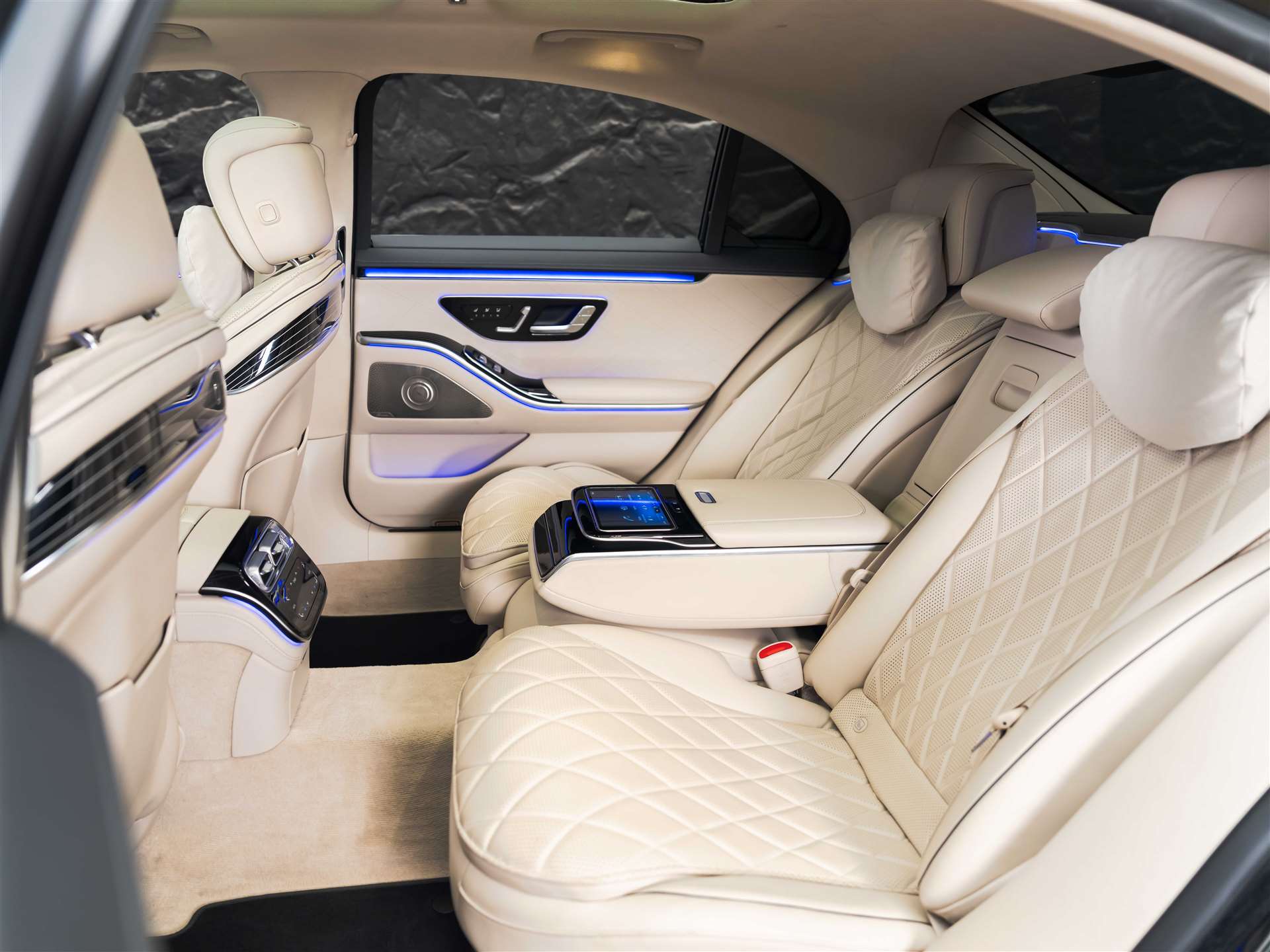 MERCEDES-BENZ S 500 L AMG Line 4matic *CH Auto*Panorama*Massage*-image-17