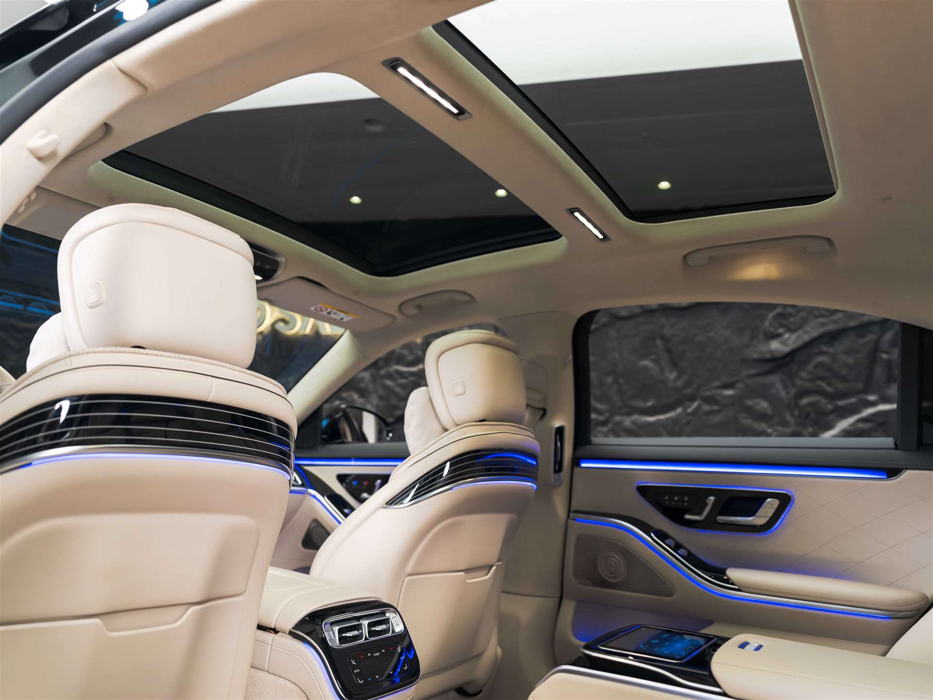MERCEDES-BENZ S 500 L AMG Line 4matic *CH Auto*Panorama*Massage*-image-15