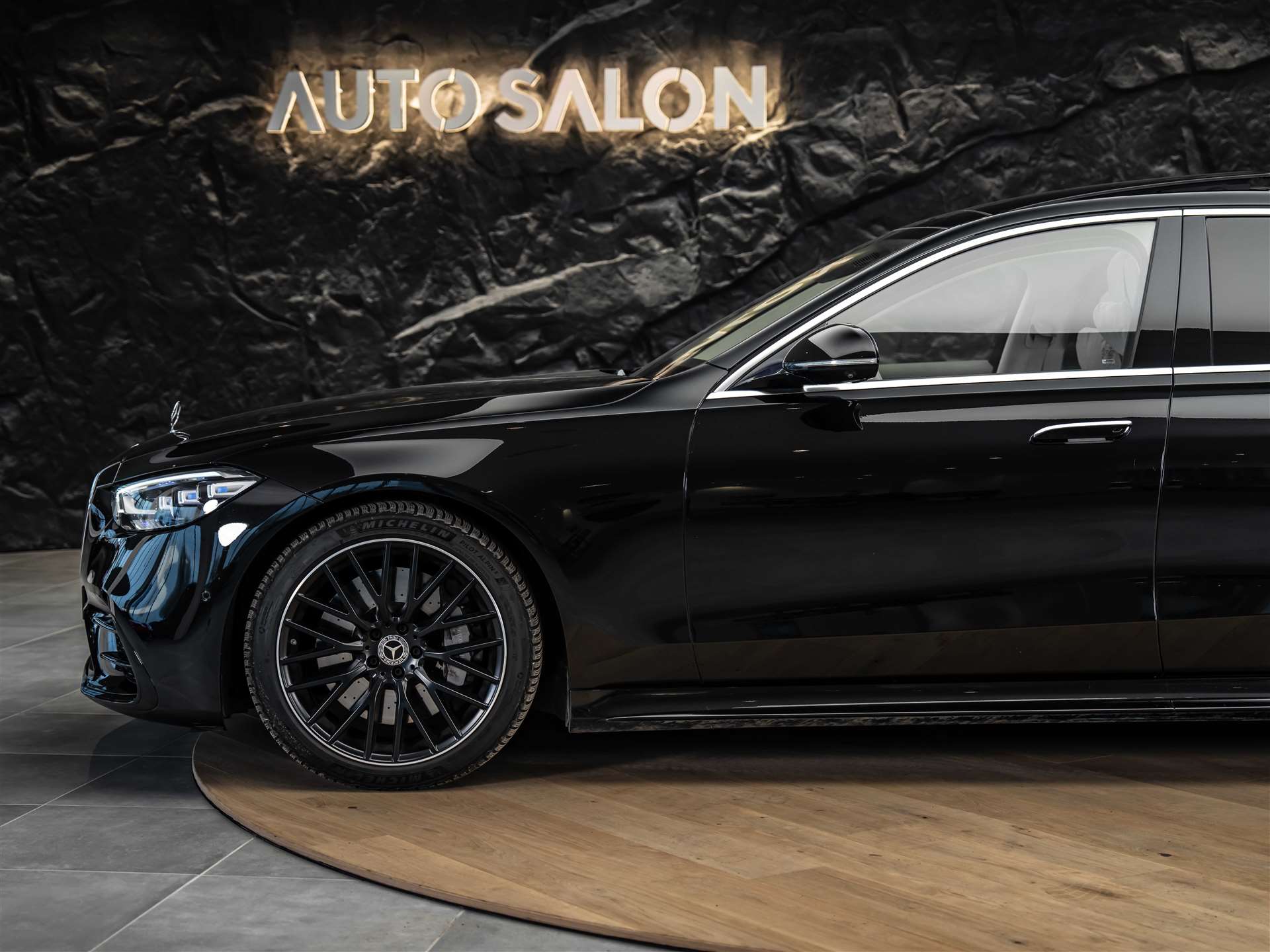 MERCEDES-BENZ S 500 L AMG Line 4matic *CH Auto*Panorama*Massage*-image-21