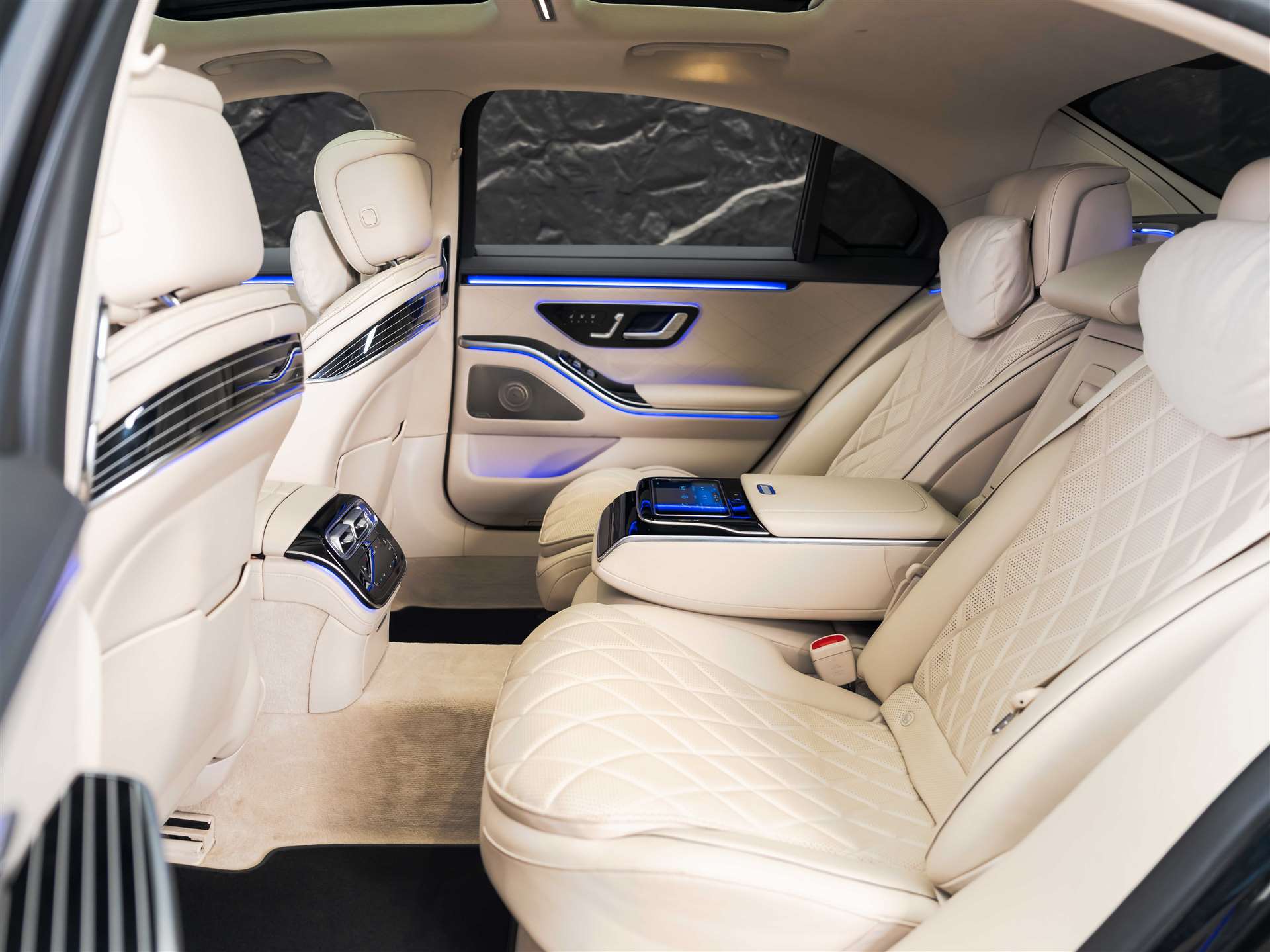 MERCEDES-BENZ S 500 L AMG Line 4matic *CH Auto*Panorama*Massage*-image-16