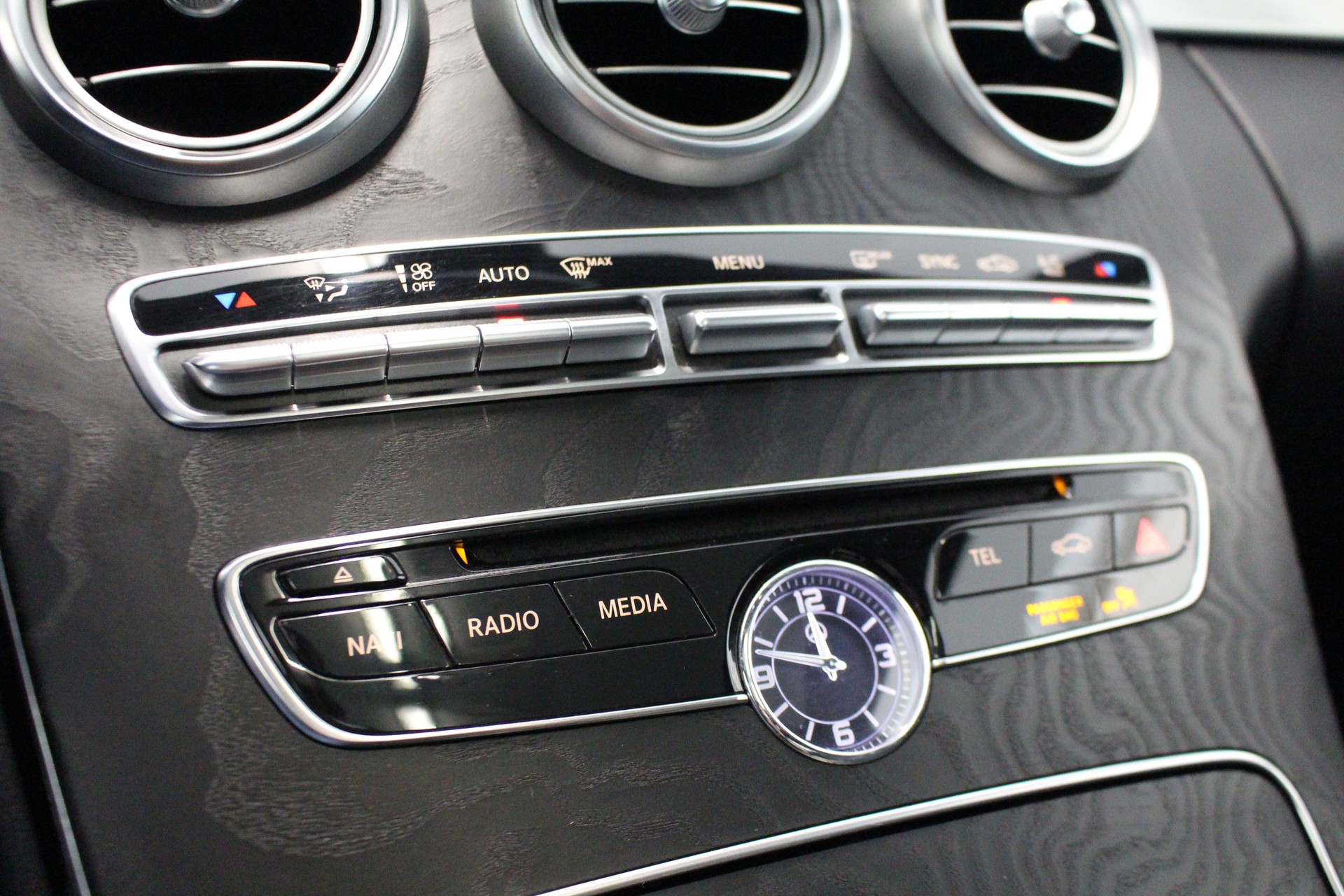 MERCEDES-BENZ C 200 4matic Coupé-image-18