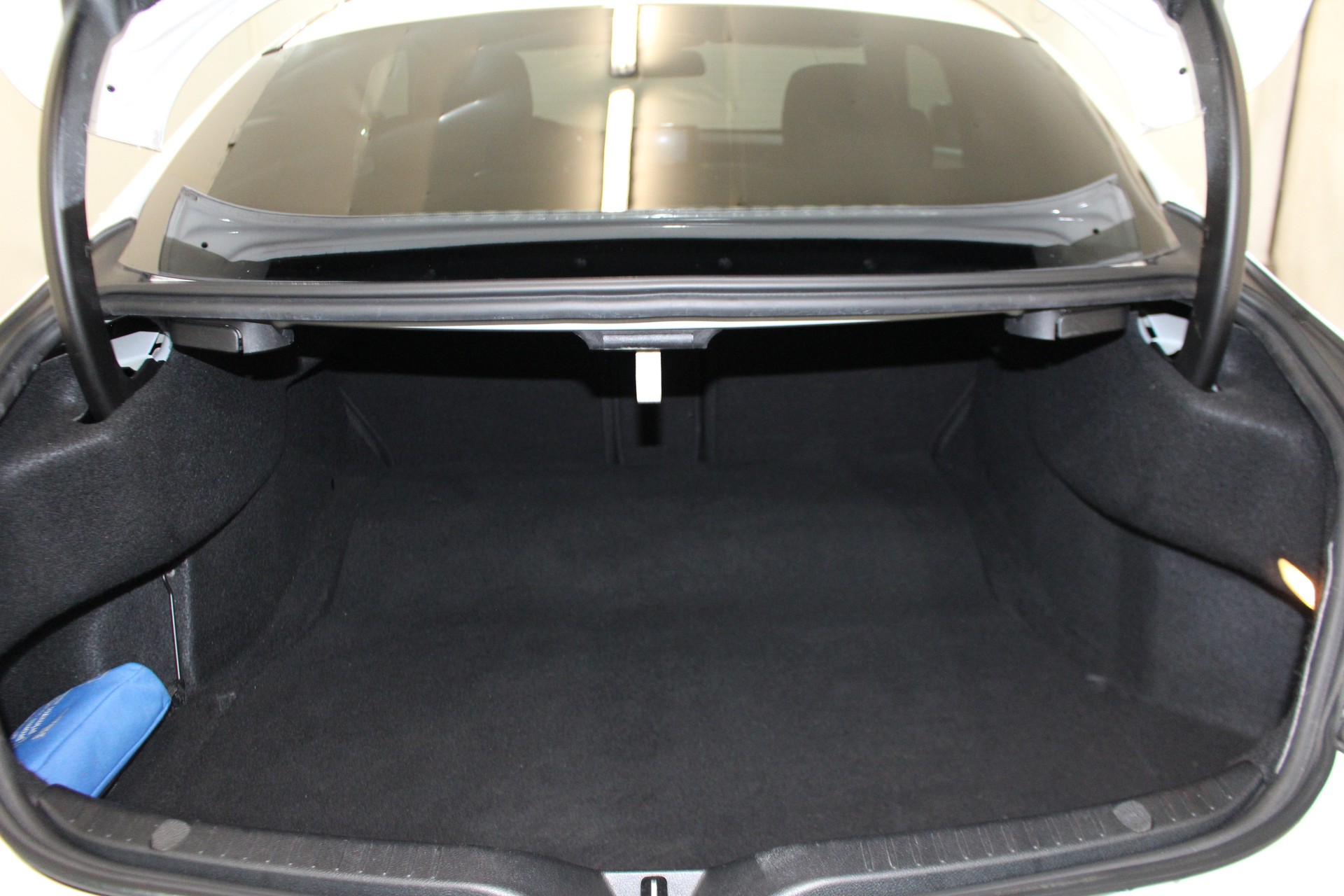 MERCEDES-BENZ C 200 4matic Coupé-image-8