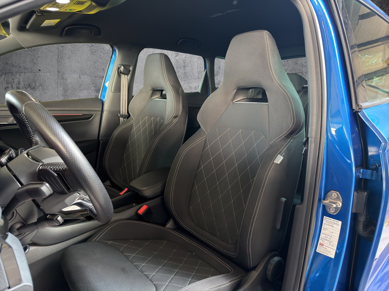 SKODA Karoq 1.5 TSI SportLine DSG-image-6