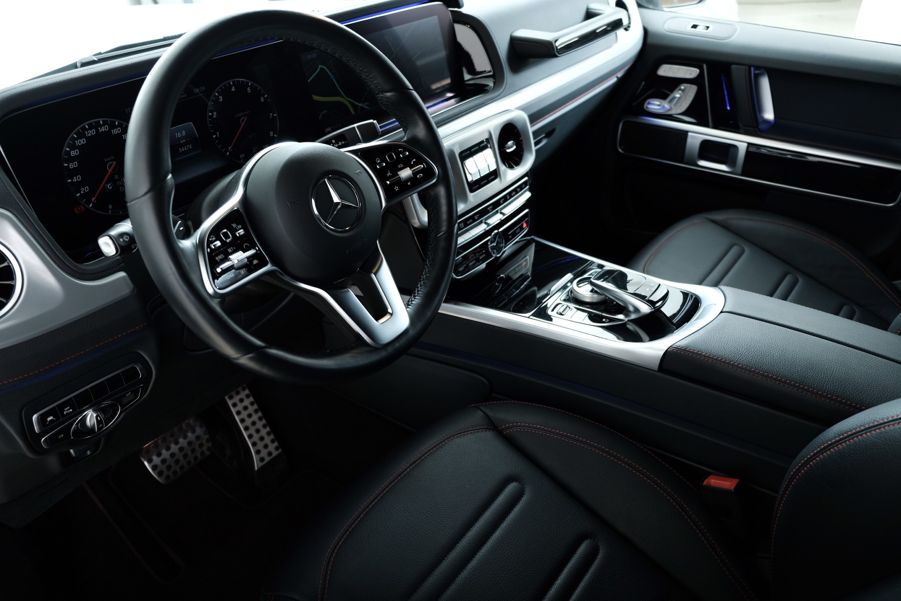MERCEDES-BENZ G 500 AMG Line 9G-Tronic-image-8