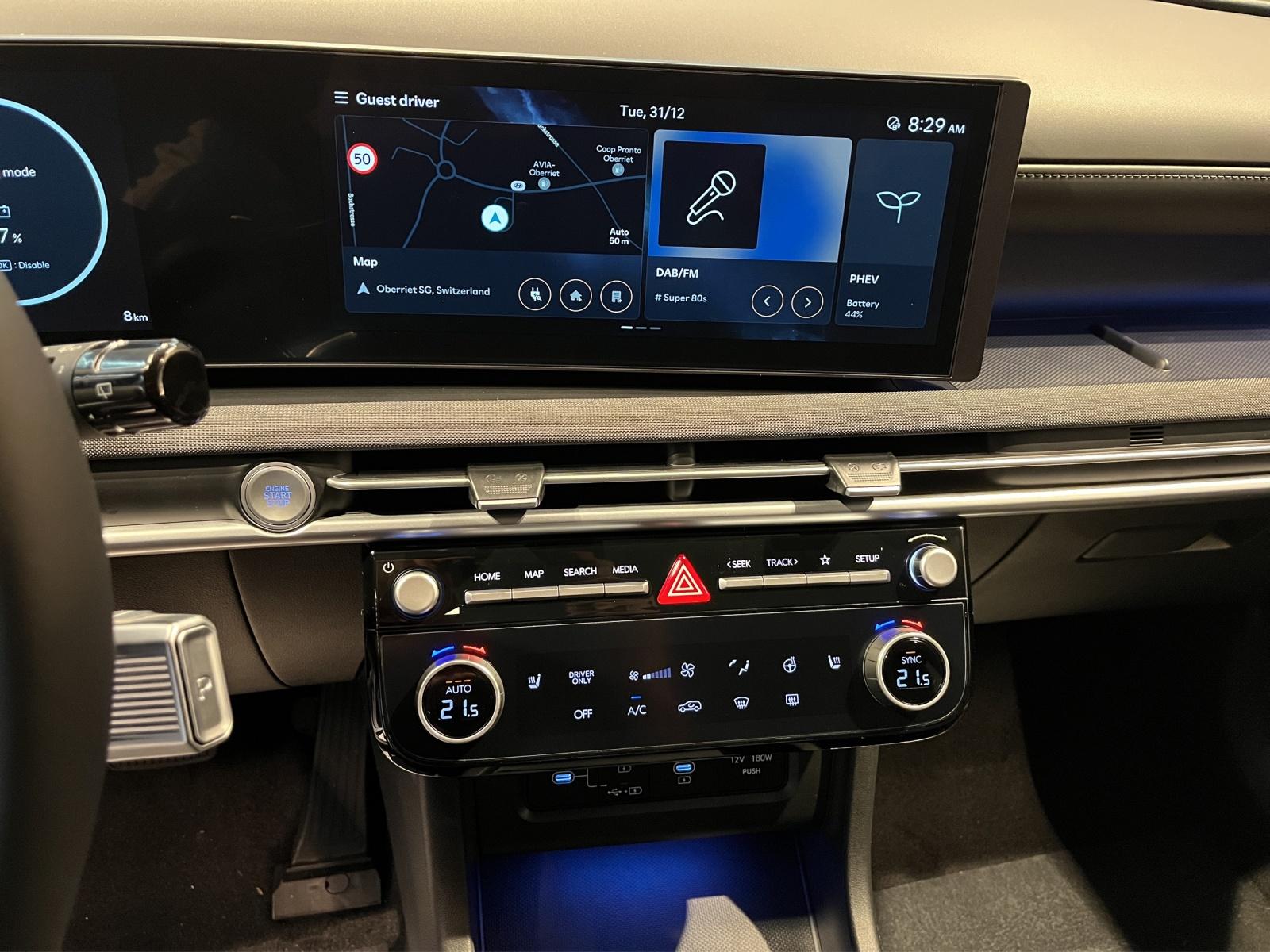 HYUNDAI Tucson 1.6 T-GDi PHEV Amplia 4WD-image-8