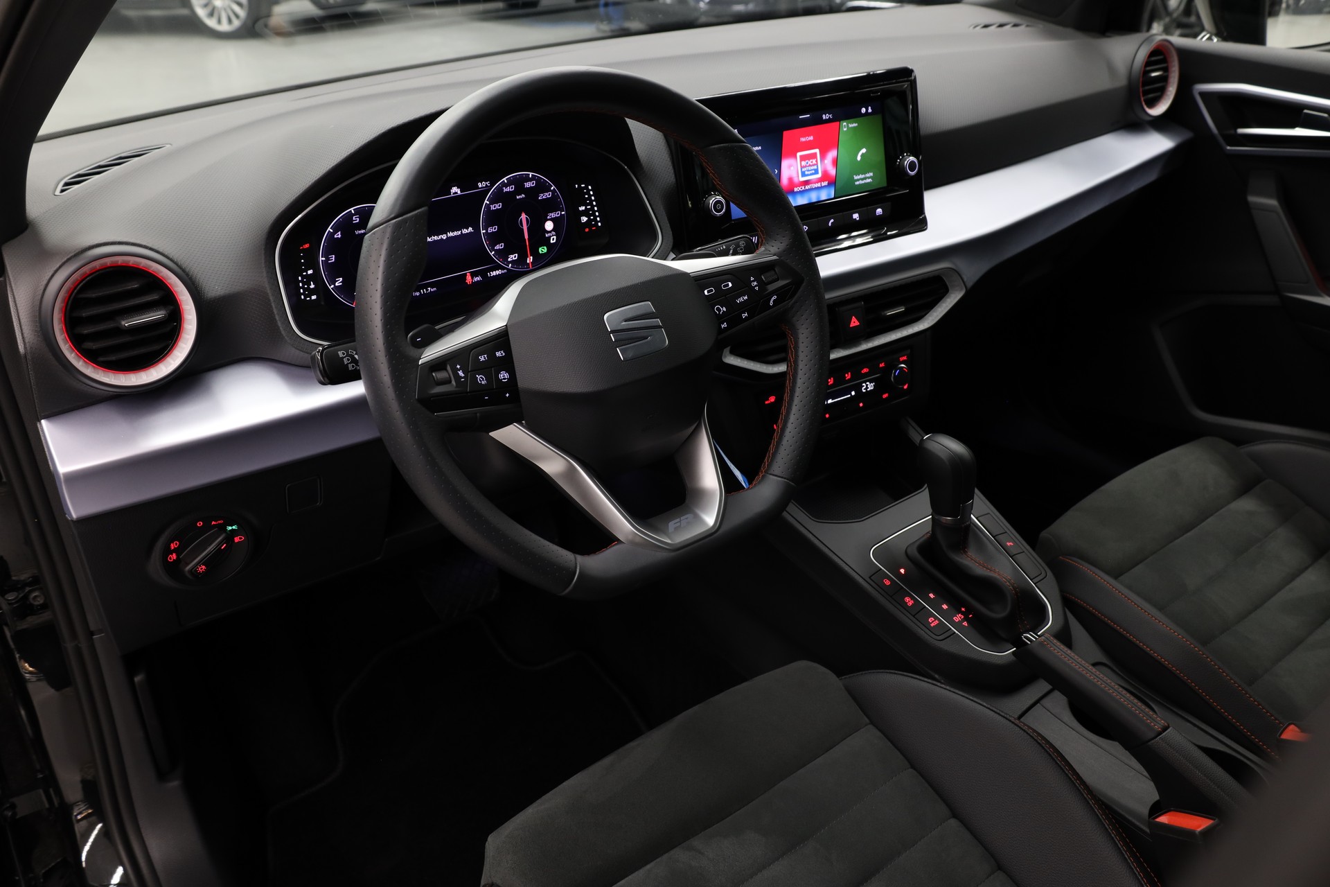SEAT Ibiza 1.0 TSI 115 FR DSG-image-16