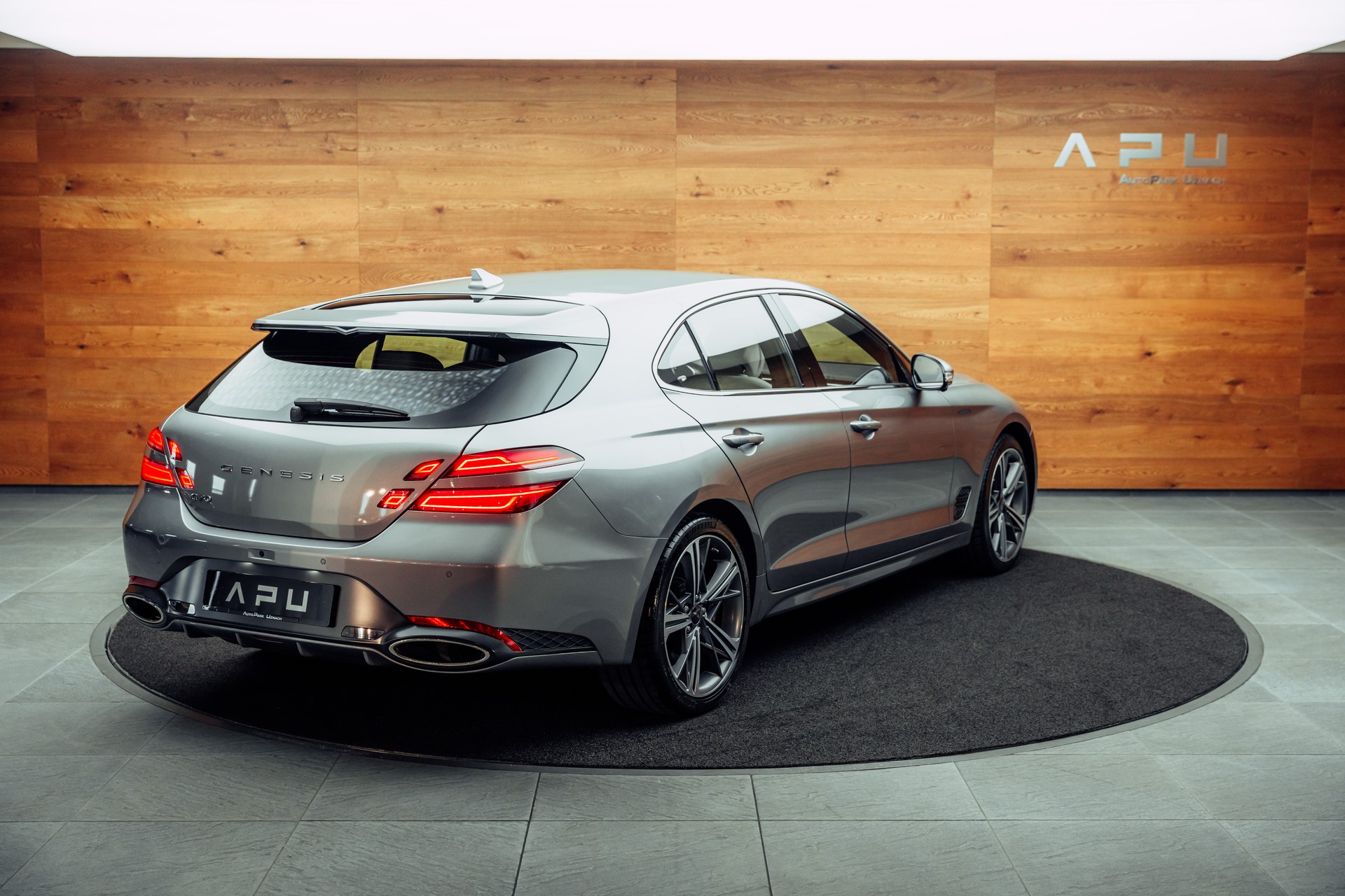 GENESIS G70 Shooting Brake 2.0 T Plus Sport AT8 AWD-showroom-element-1