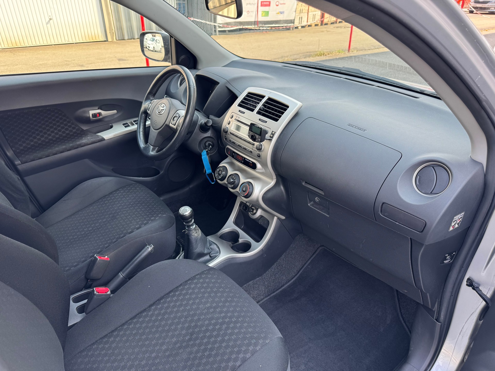 TOYOTA UrbanCruiser 1.33 Dual VVT-i Linea Luna-image-7