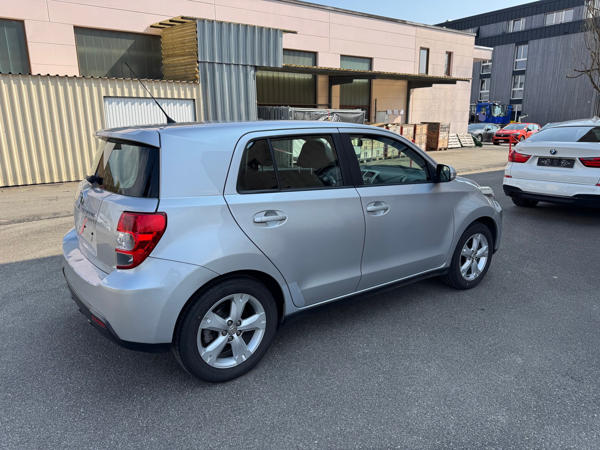TOYOTA UrbanCruiser 1.33 Dual VVT-i Linea Luna-image-2