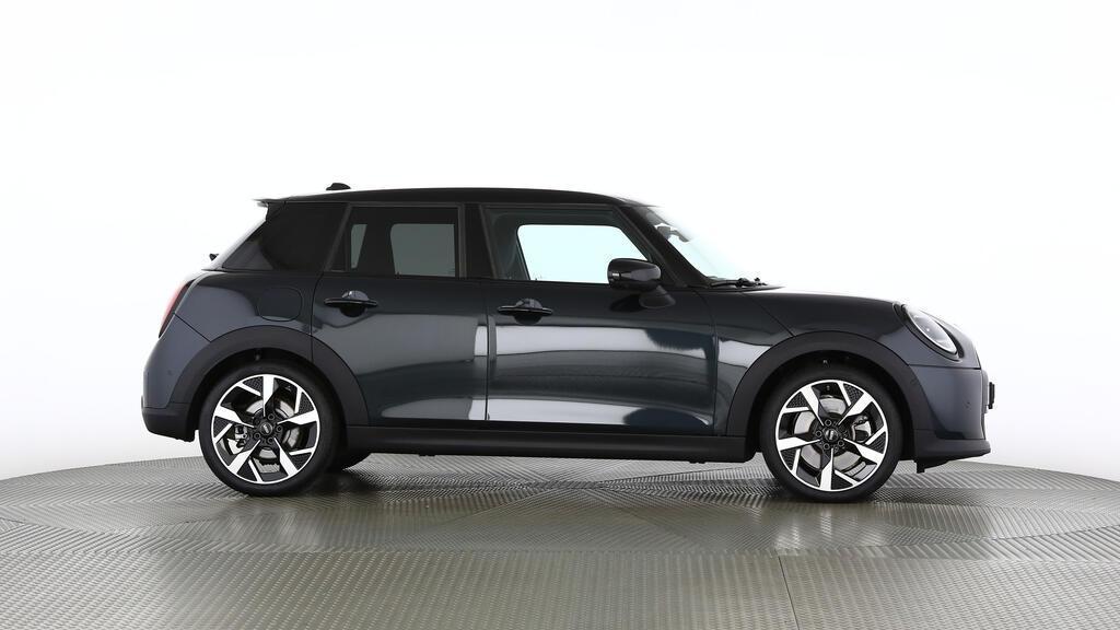 MINI Cooper 5 door S-showroom-element-1