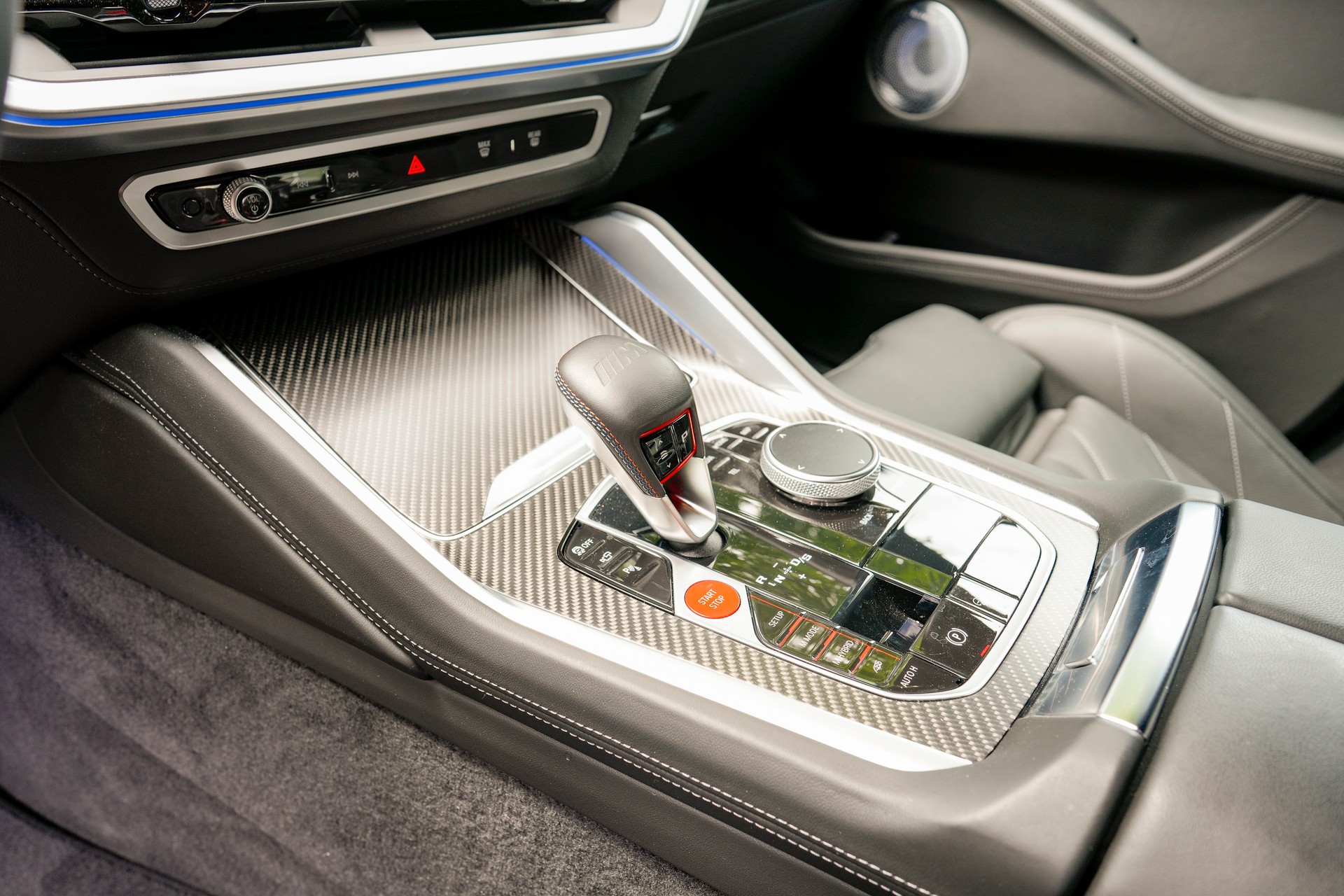 BMW XM50e Plug-in Hybrid (Sommerkompletträder 23" | Winterkompletträder 22"Leasingübernahme möglich)-image-9
