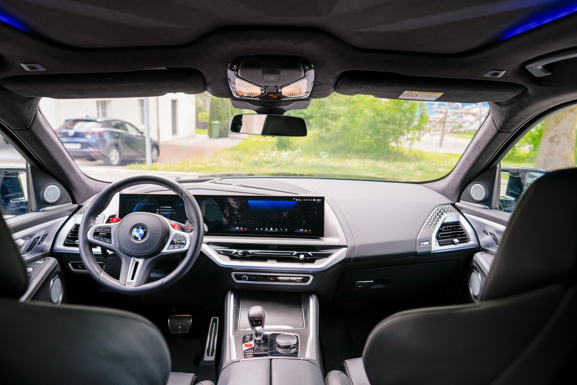 BMW XM50e Plug-in Hybrid (Sommerkompletträder 23" | Winterkompletträder 22"Leasingübernahme möglich)-image-5