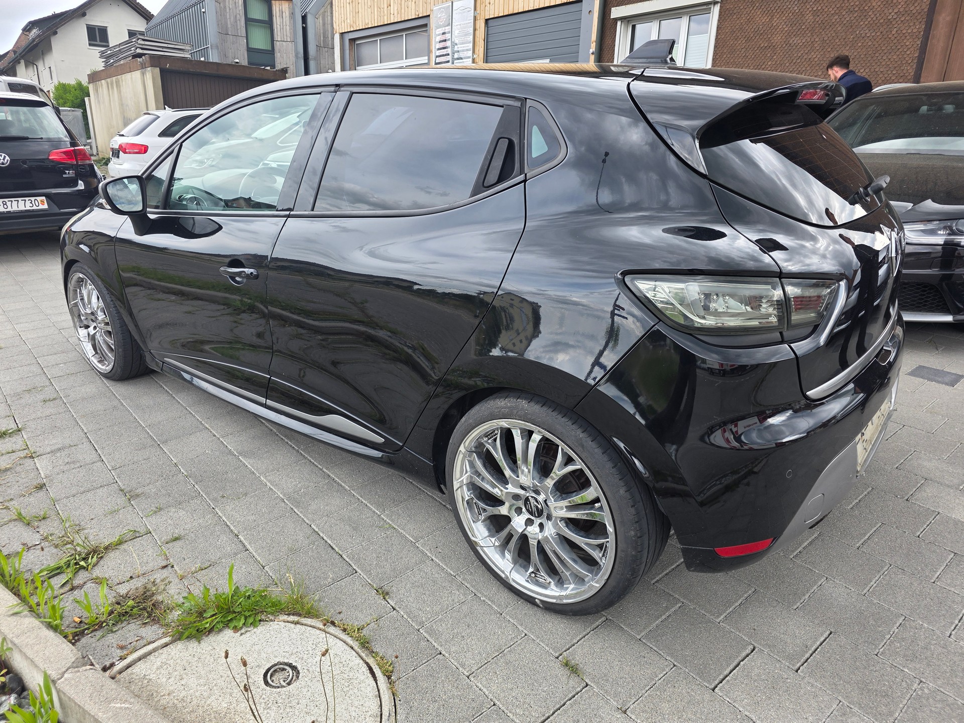 RENAULT Clio 1.2 16V T GT EDC FRISC MFK..12 mon garantie-image-10