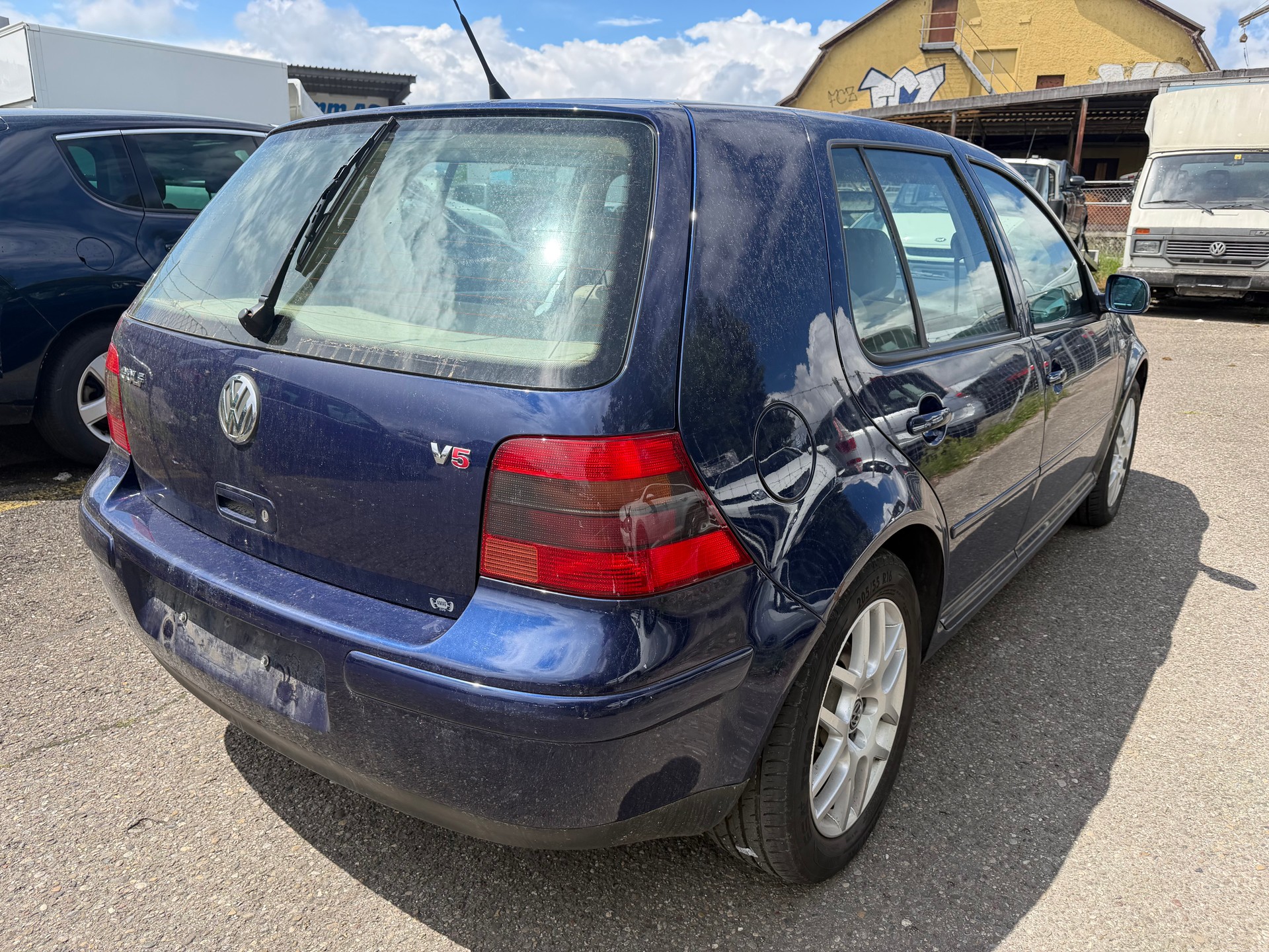 VW Golf 2.3 Highline-image-2