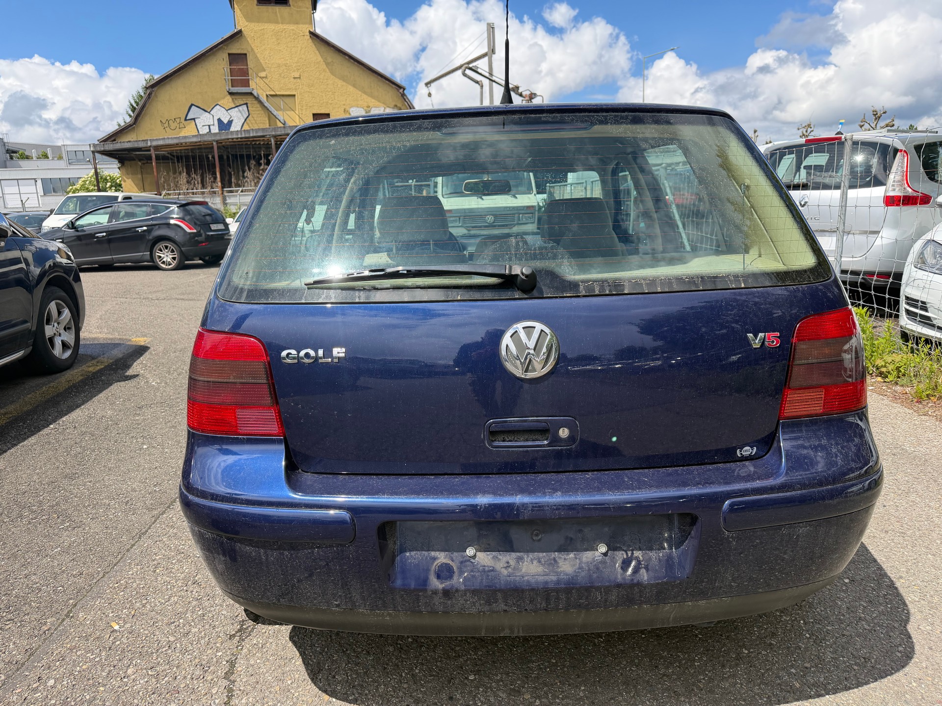 VW Golf 2.3 Highline-image-4