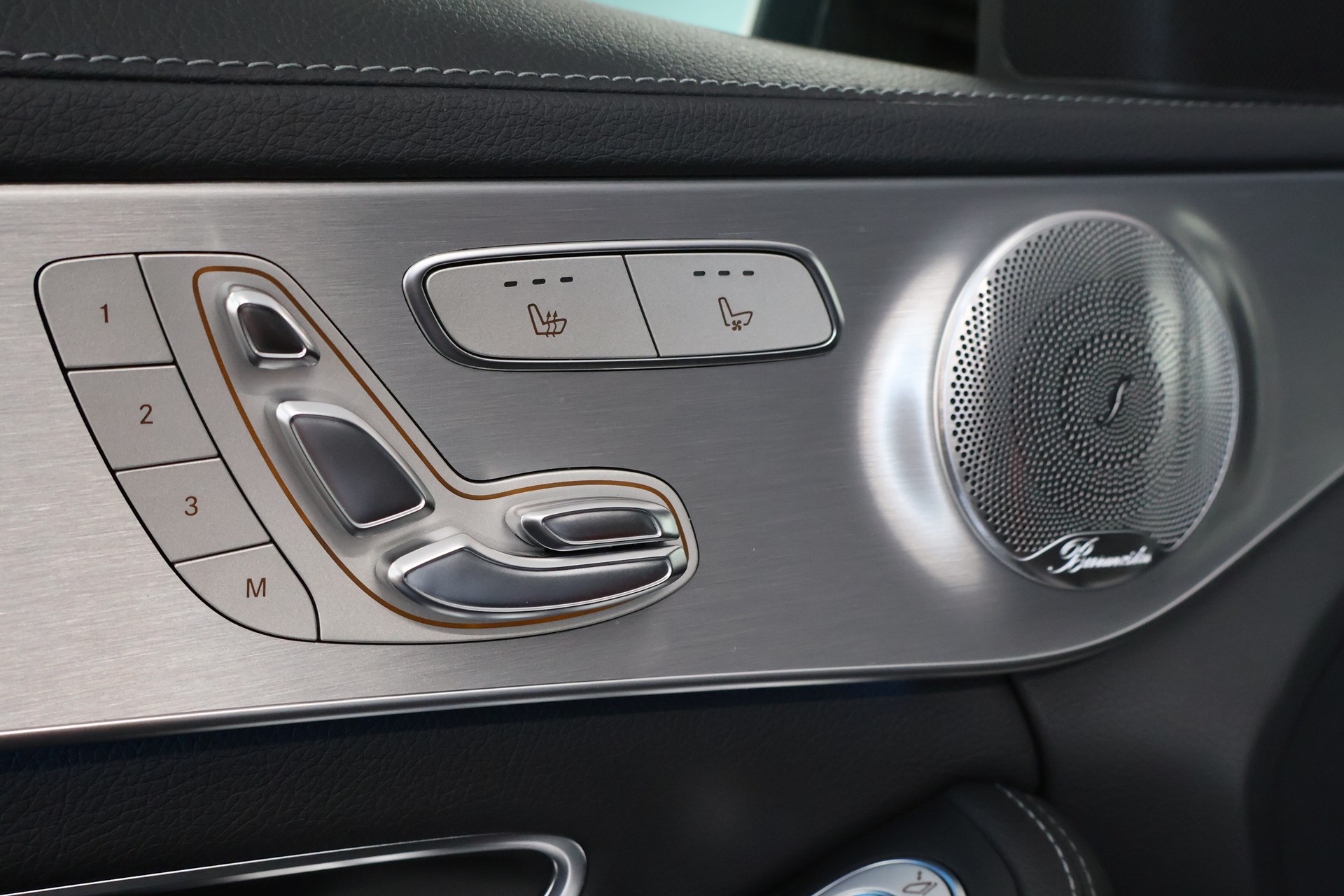 MERCEDES-BENZ C 450 AMG 4Matic 7G-Tronic-image-25