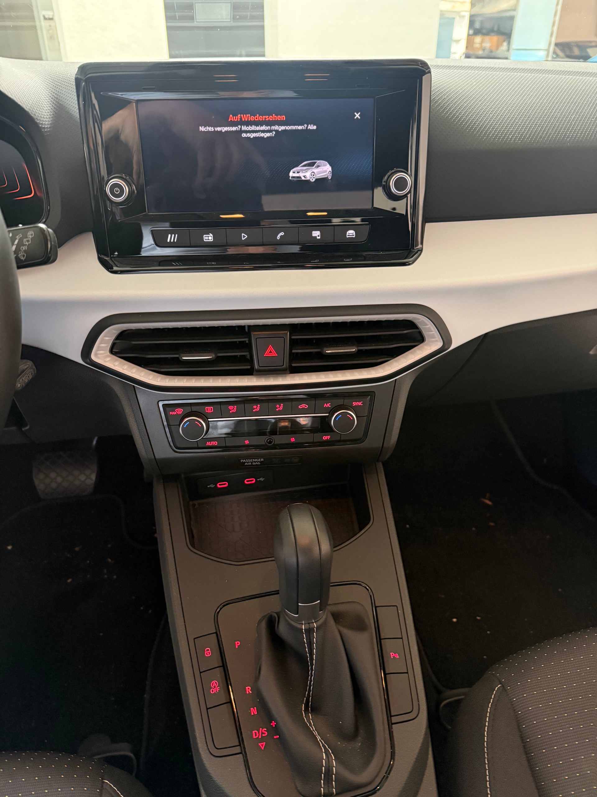 SEAT Ibiza 1.0 EcoTSI Sensacion DSG-image-13