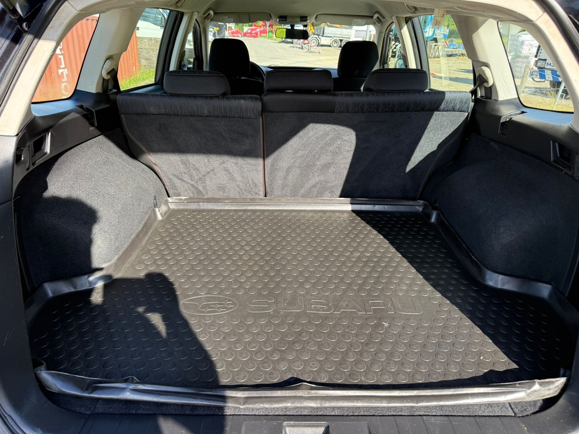 SUBARU Legacy 2.0i Swiss AWD-image-13