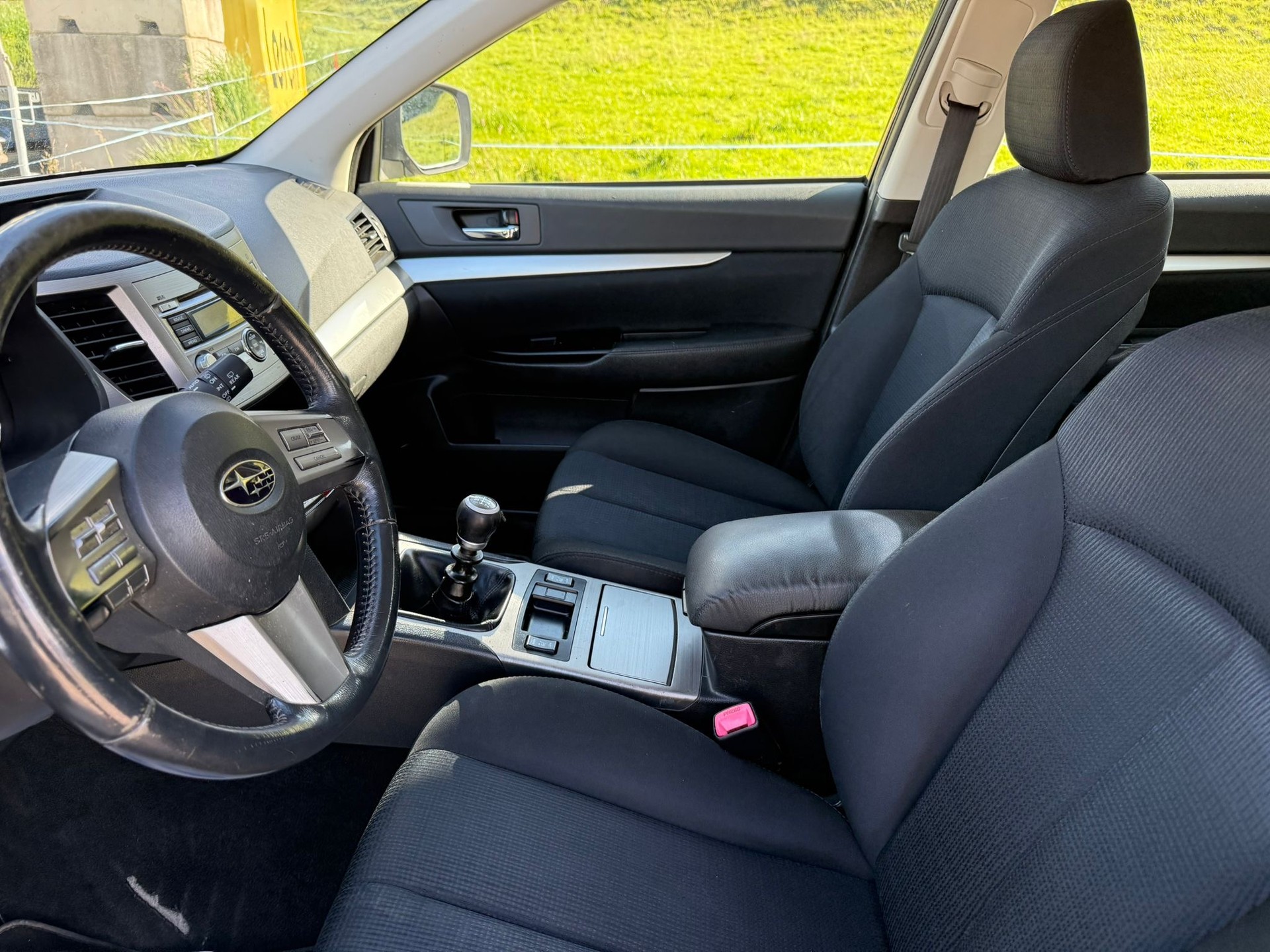 SUBARU Legacy 2.0i Swiss AWD-image-10