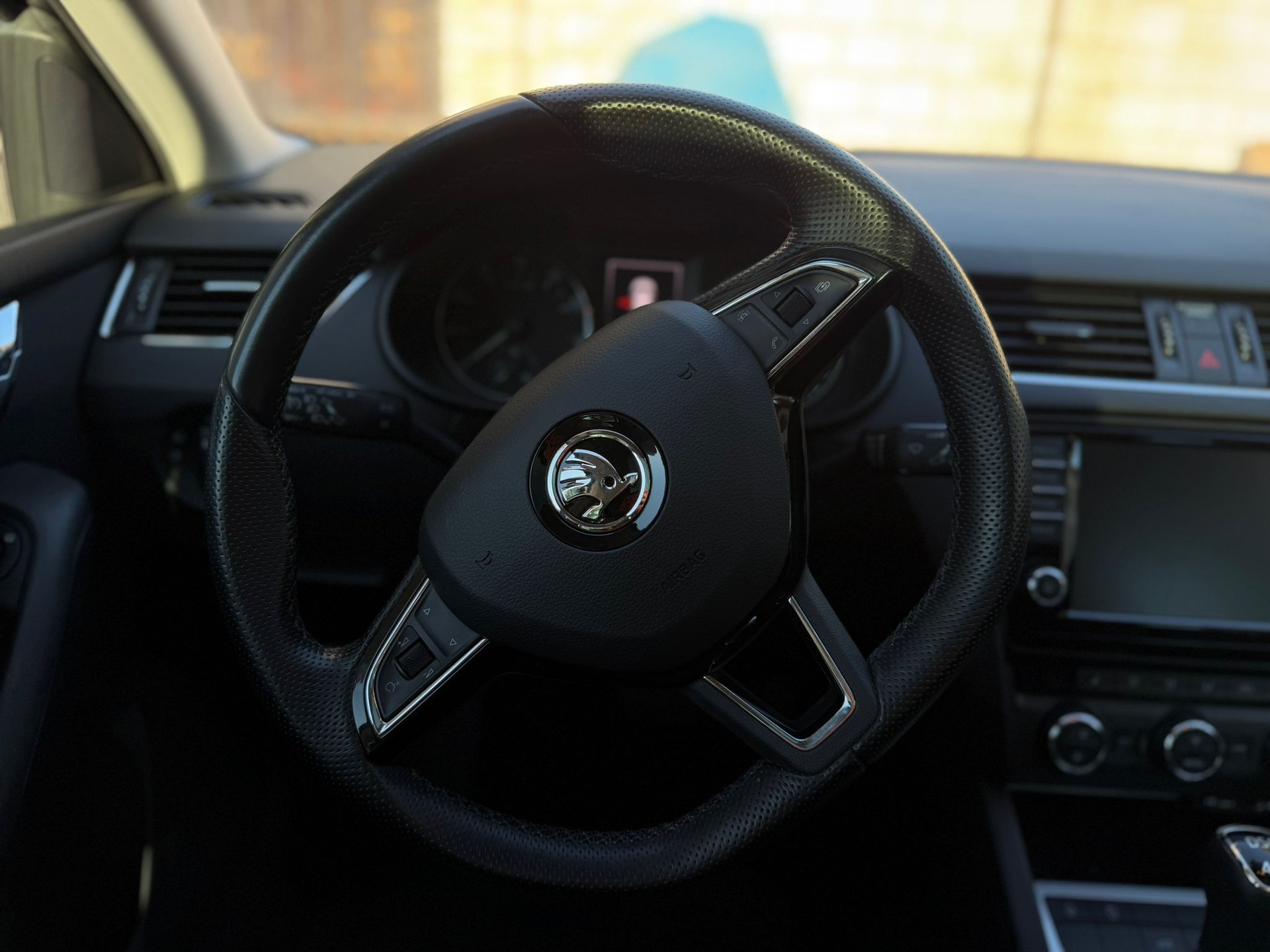 SKODA Octavia Combi 1.8 TSI Style 4x4 DSG-image-10
