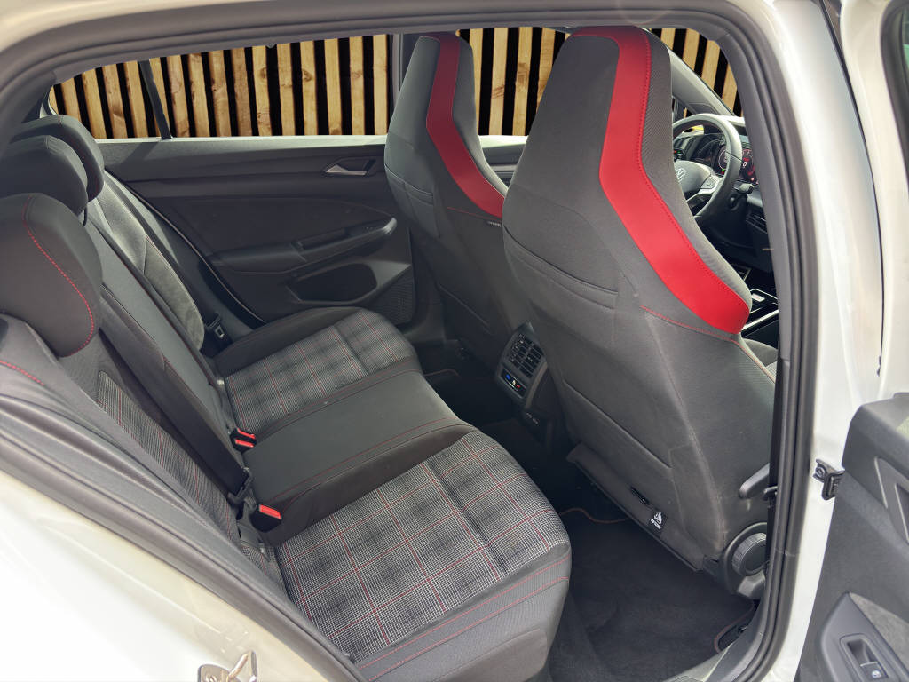 VW Golf VIII 2.0 TSI GTI DSG-image-5