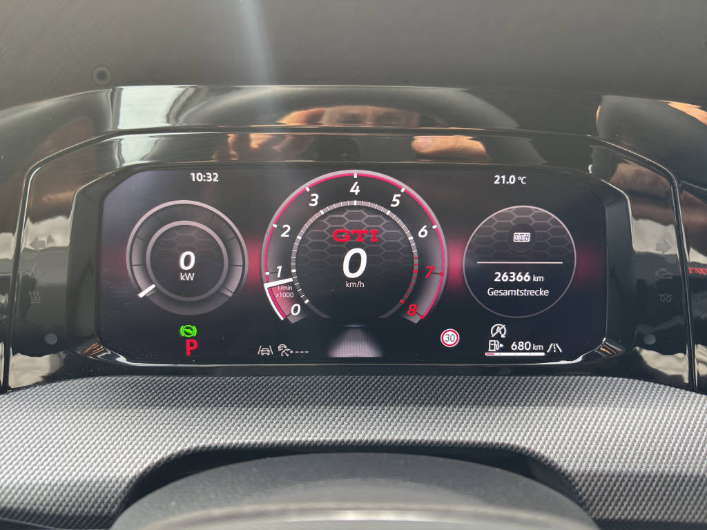 VW Golf VIII 2.0 TSI GTI DSG-image-7