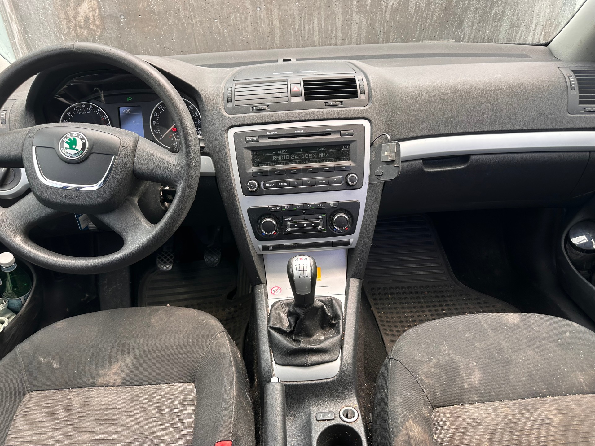 SKODA Octavia Combi 1.9 TDI Swiss Adventure 4x4-image-11
