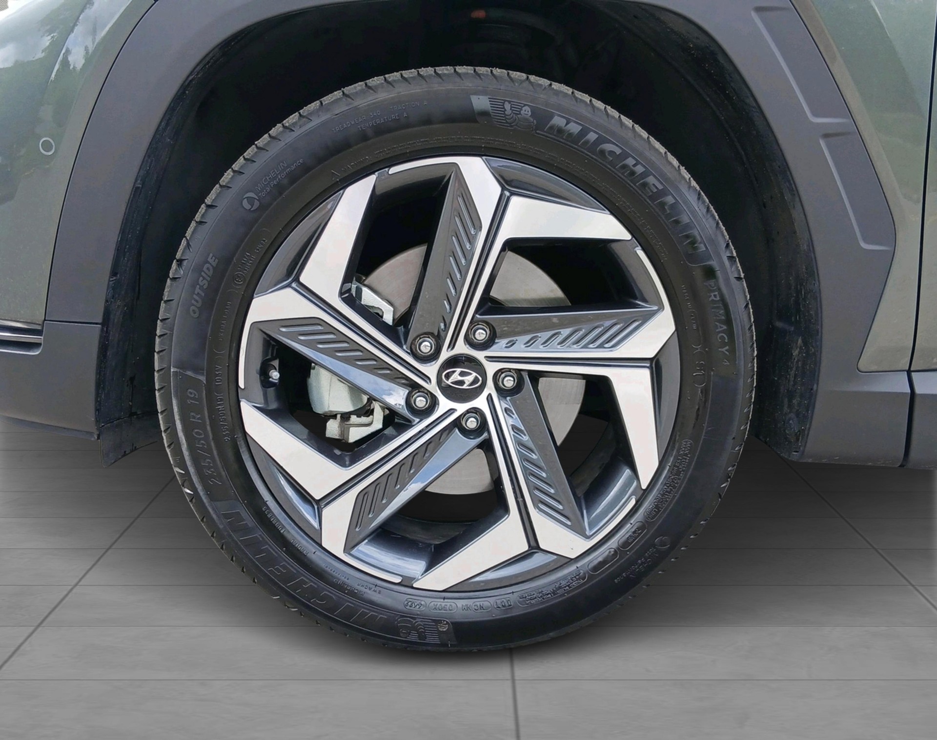 HYUNDAI Tucson 1.6 T-GDi PHEV Amplia 4-image-10