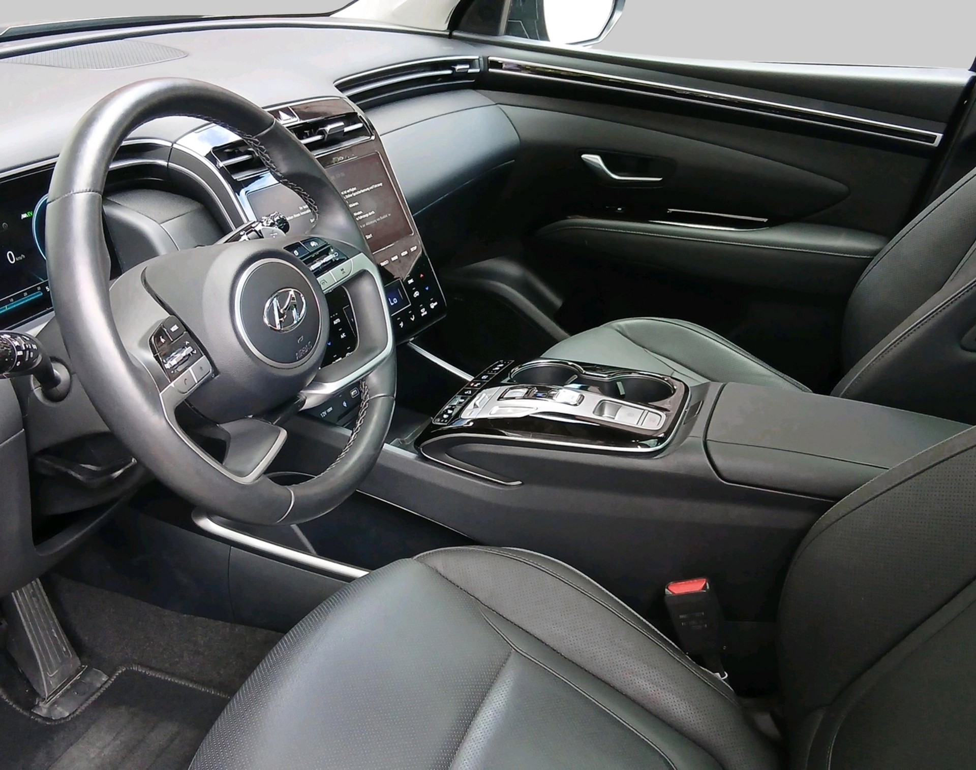 HYUNDAI Tucson 1.6 T-GDi PHEV Amplia 4-showroom-element-2
