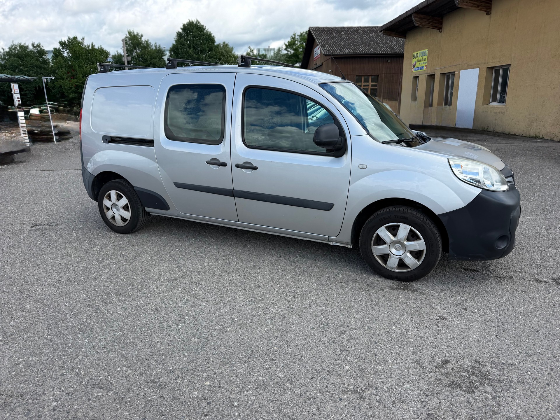 RENAULT Kangoo Maxi dCi 90 Access 2 Plätze / 2 places-showroom-element-3