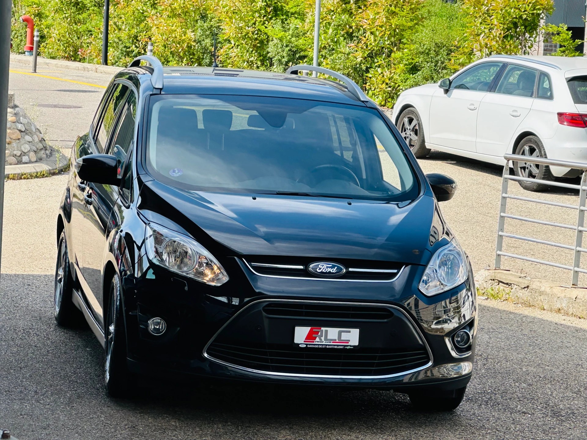 FORD Grand C-Max 1.0 SCTi Family-Edition-showroom-element-2