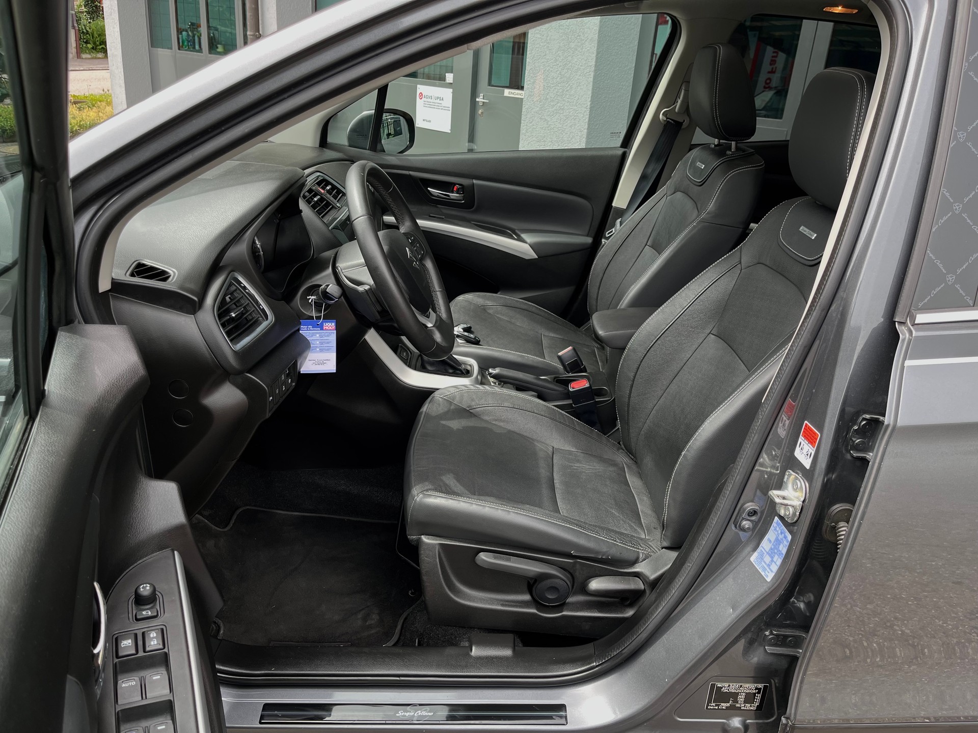 SUZUKI SX4 S-Cross 1.4 16VSergio Cellano Top 4WD Autom.-image-8