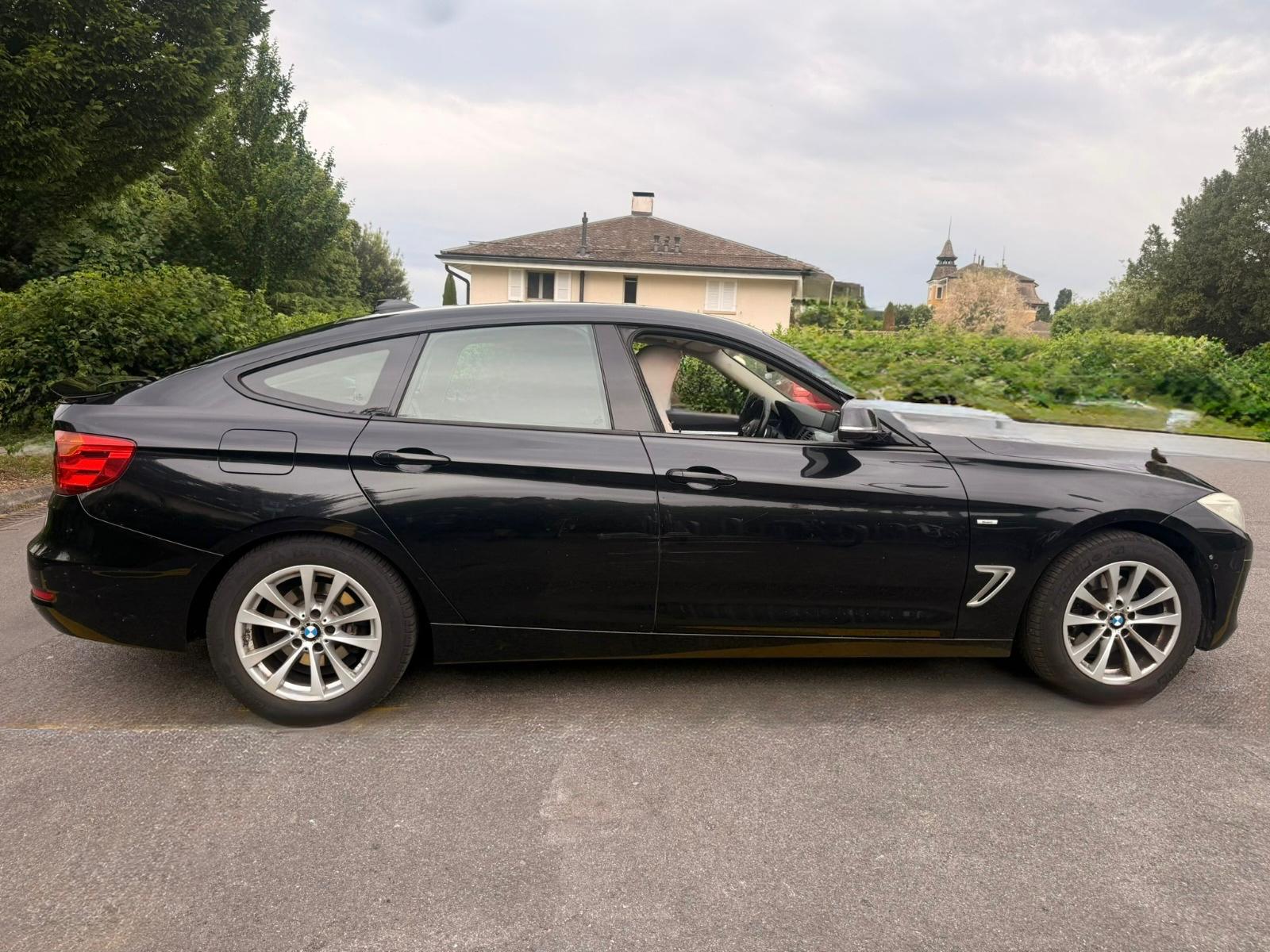 BMW 328i GT xDrive Steptronic-image-6