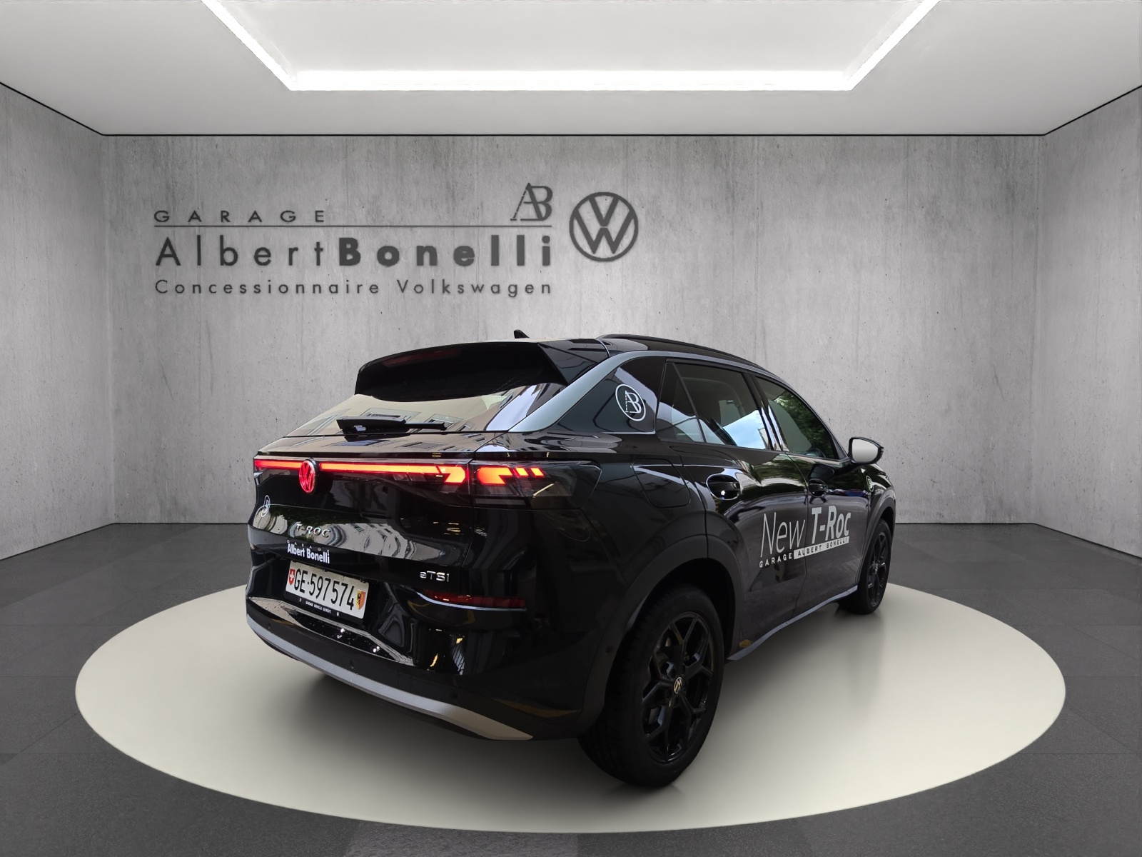 VW T-Roc 1.5 eTSI mHEV Life DSG-showroom-element-2