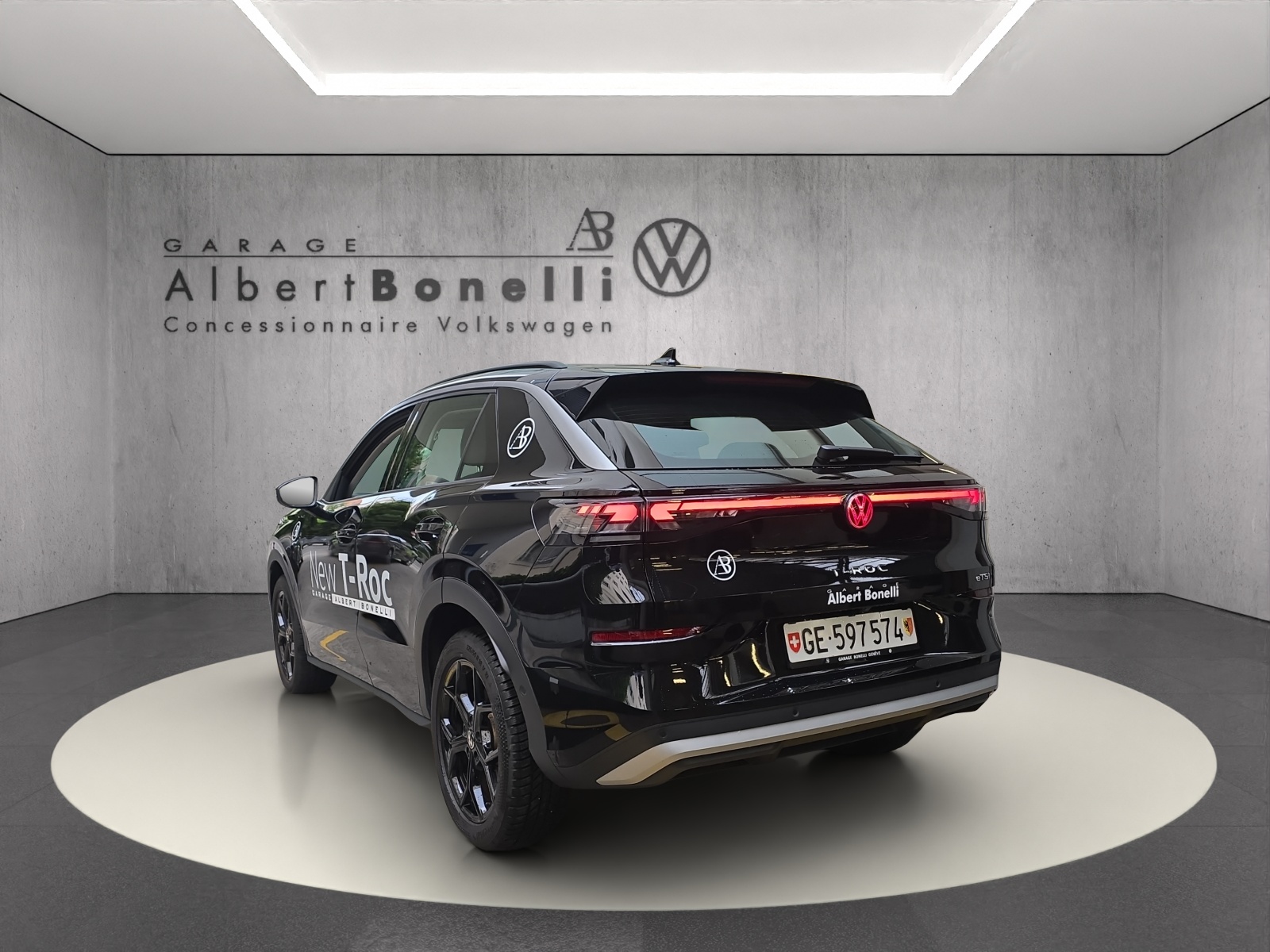 VW T-Roc 1.5 eTSI mHEV Life DSG-showroom-element-1