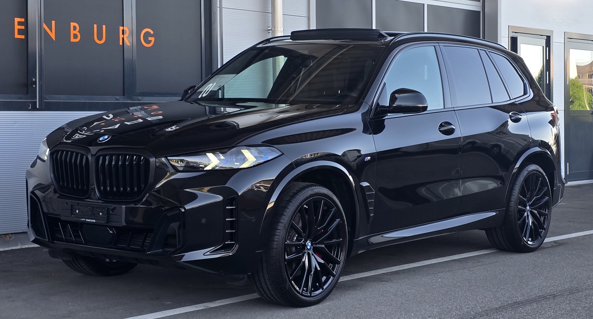 BMW X5 xDrive 48V 30d M Sport Pro Steptronic-showroom-element-1