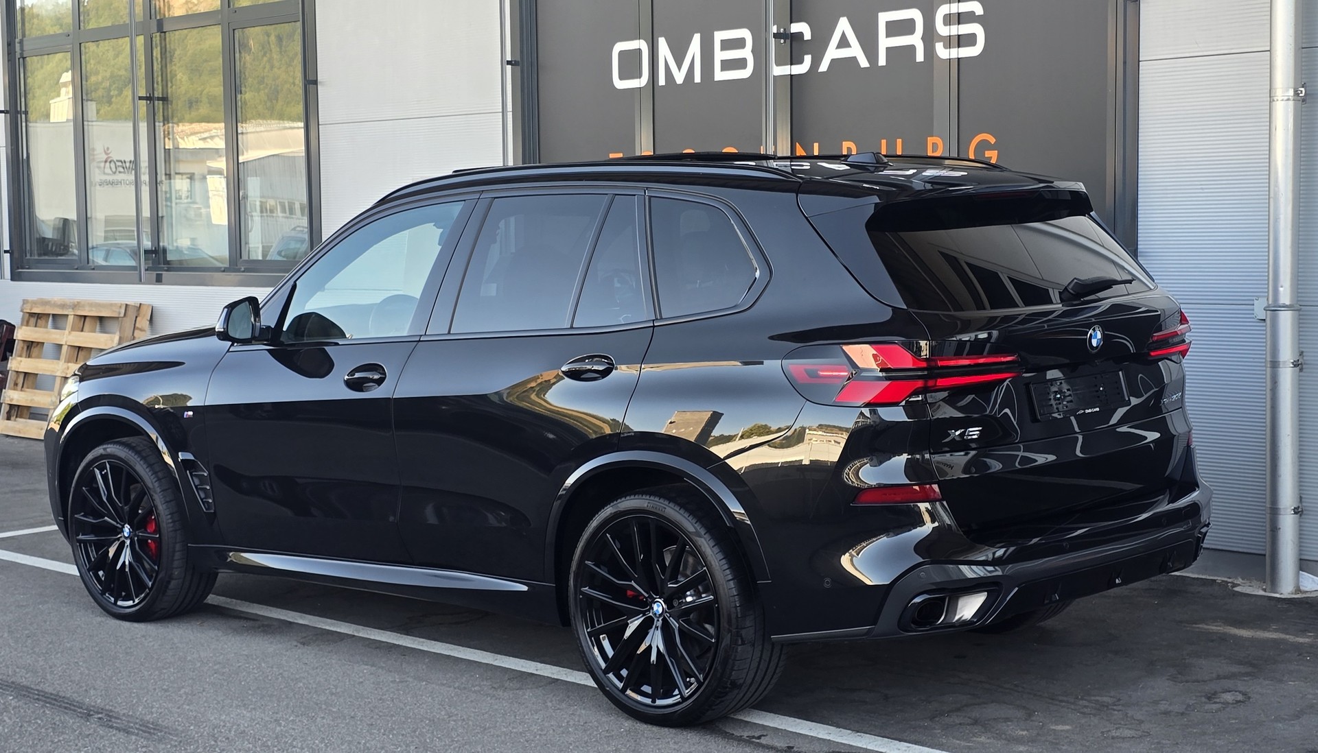 BMW X5 xDrive 48V 30d M Sport Pro Steptronic-showroom-element-3