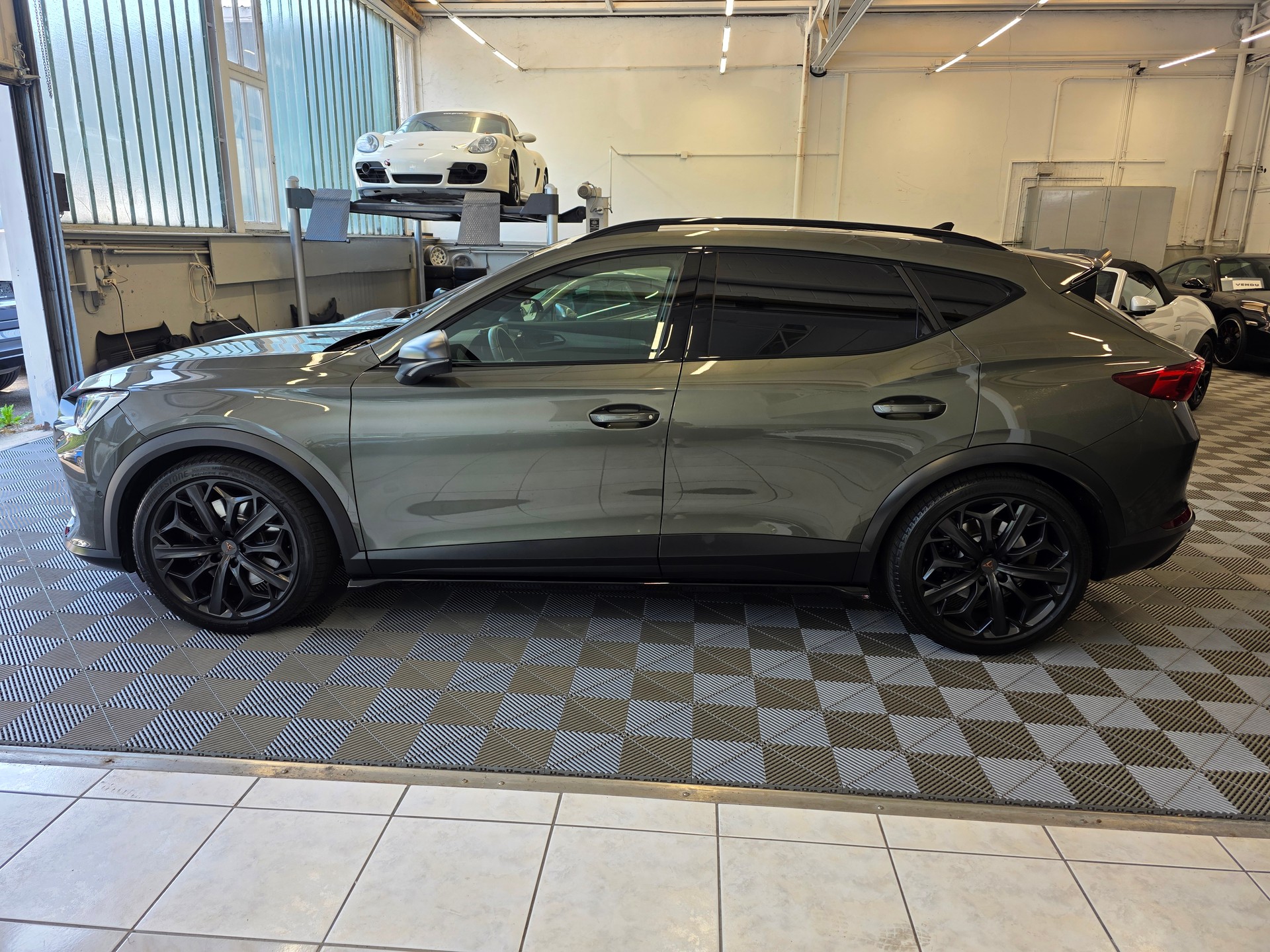 CUPRA Formentor 2.0TSI Tribe Edition DSG-showroom-element-3