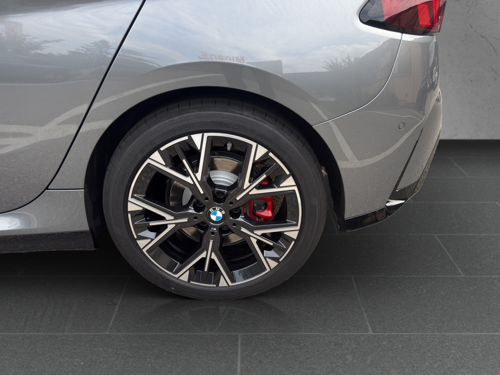 BMW 120 M Sport Pro Steptronic-image-11