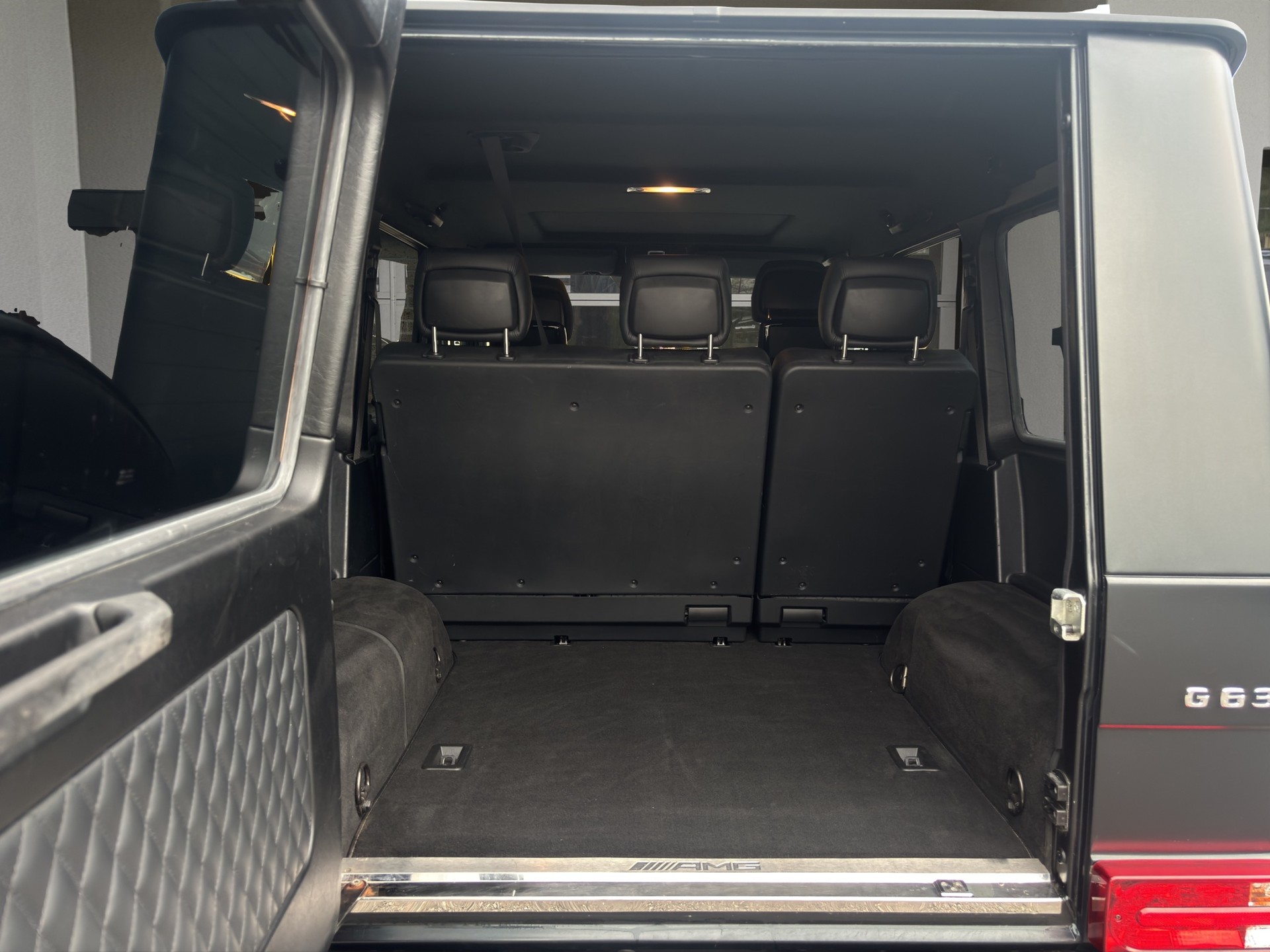 MERCEDES-BENZ G 63 AMG-image-12