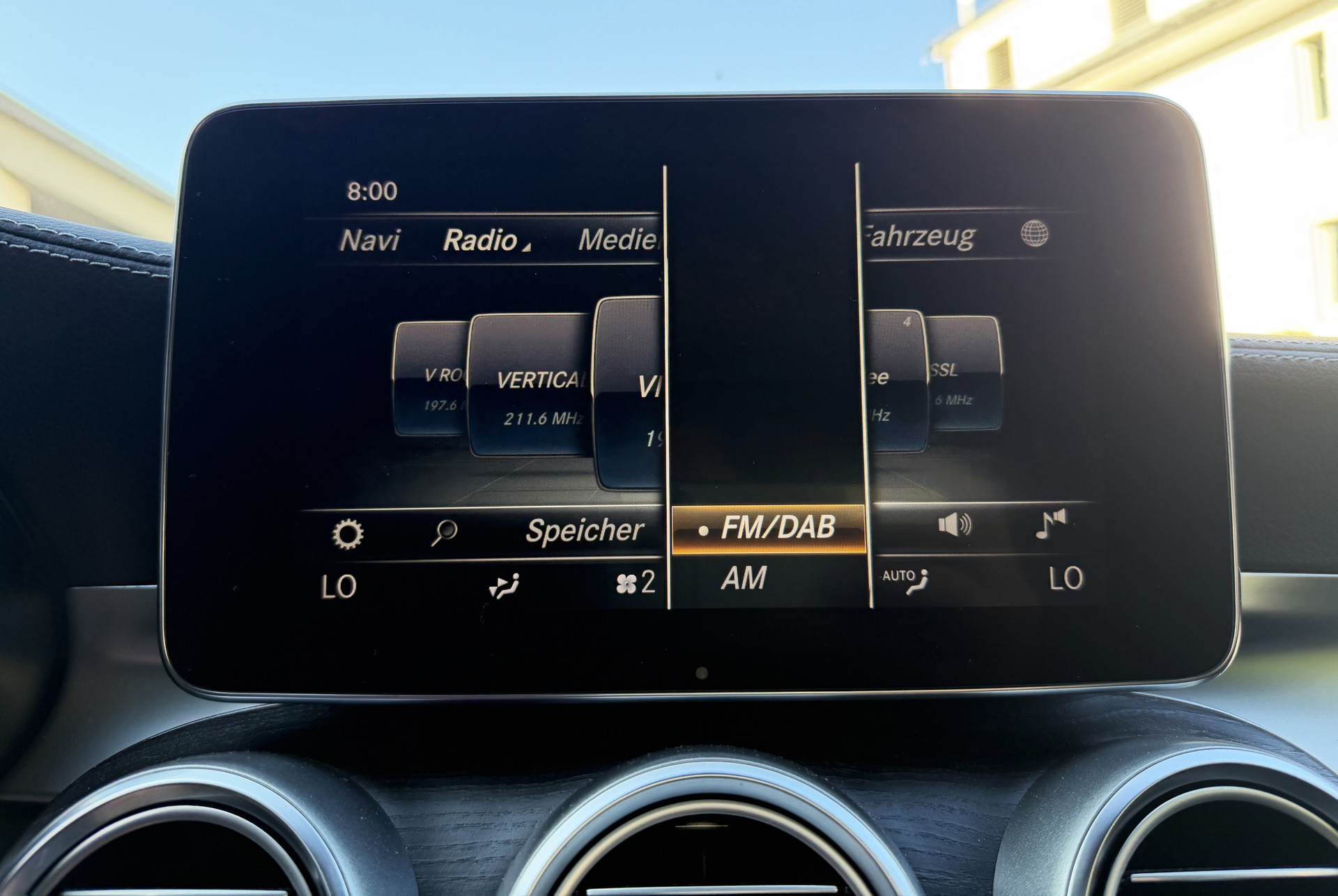 MERCEDES-BENZ C 400 AMG Line 4Matic 9G-Tronic-image-18