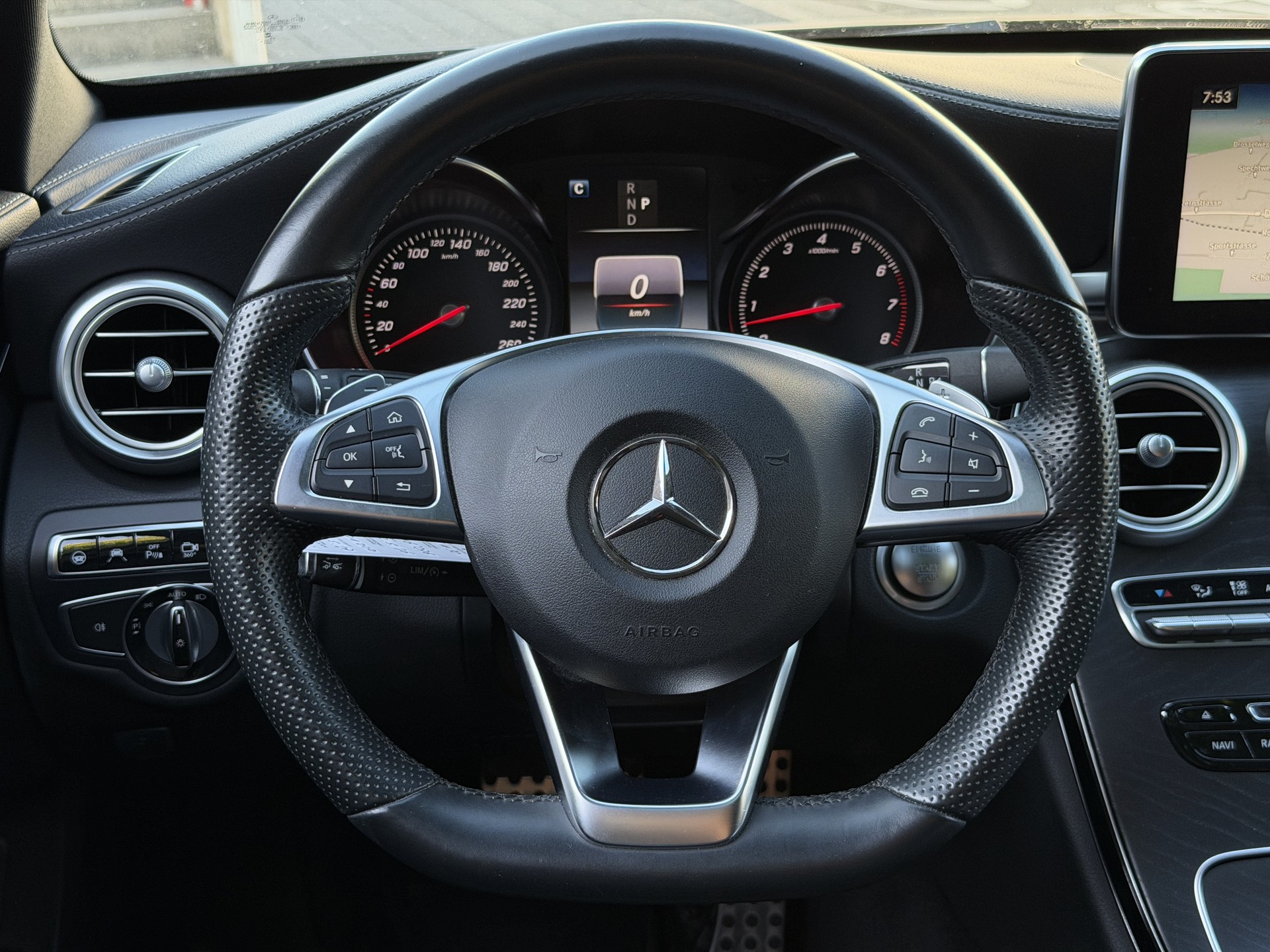 MERCEDES-BENZ C 400 AMG Line 4Matic 9G-Tronic-image-14