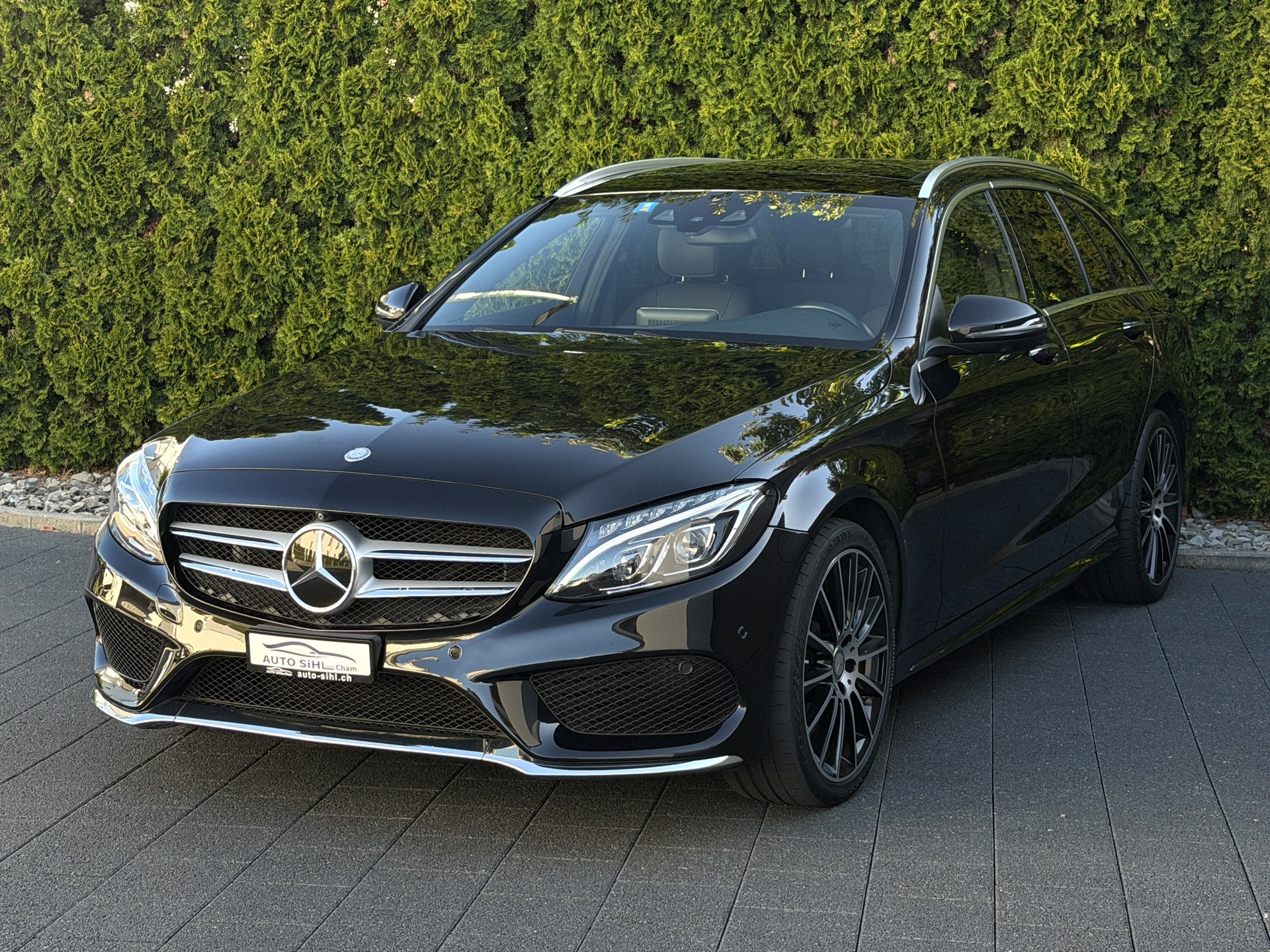 MERCEDES-BENZ C 400 AMG Line 4Matic 9G-Tronic-showroom-element-2