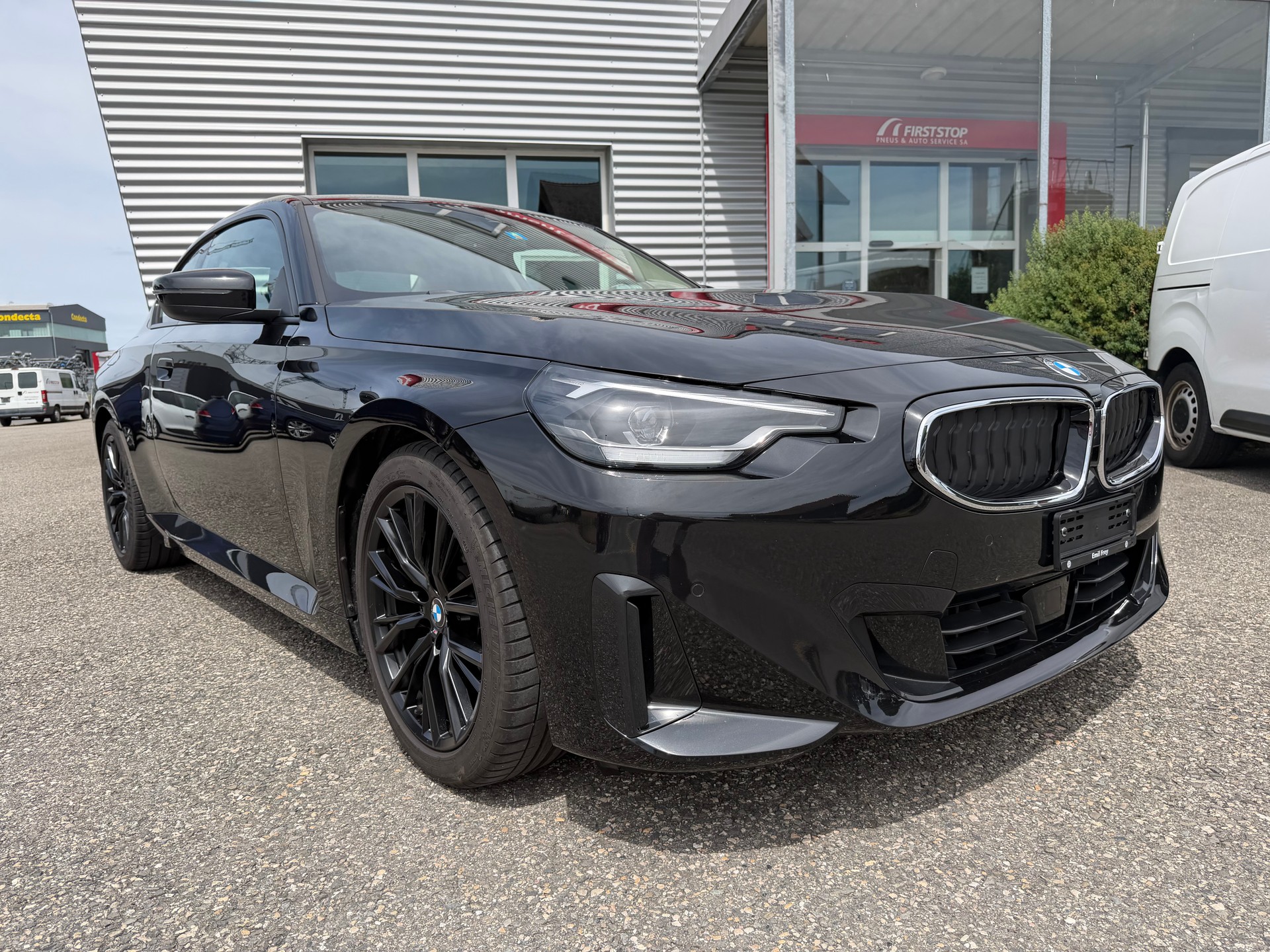 BMW 220i