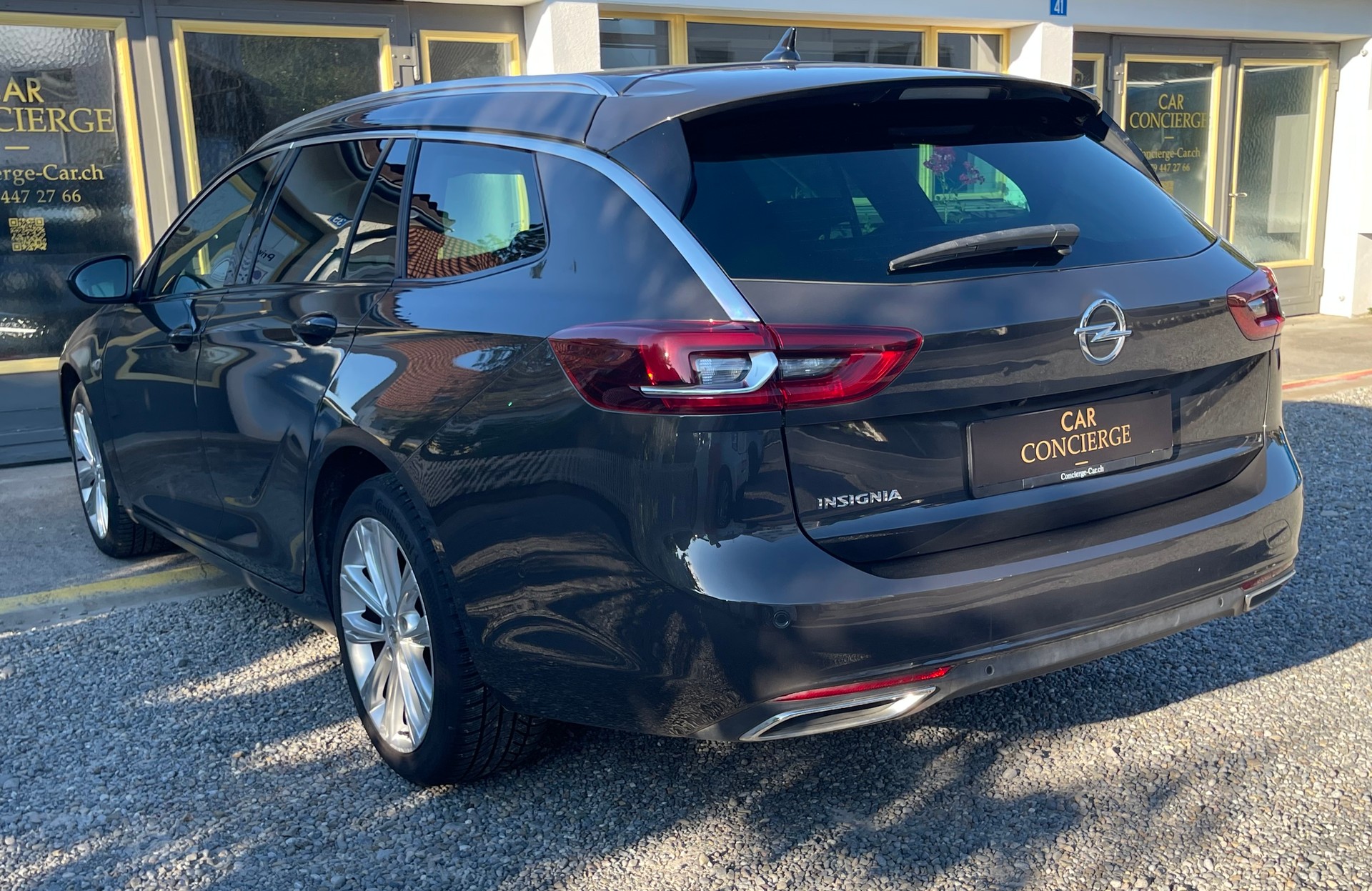 OPEL Insignia 2.0 CDTI Sports Tourer Ultimate Automatic-image-3