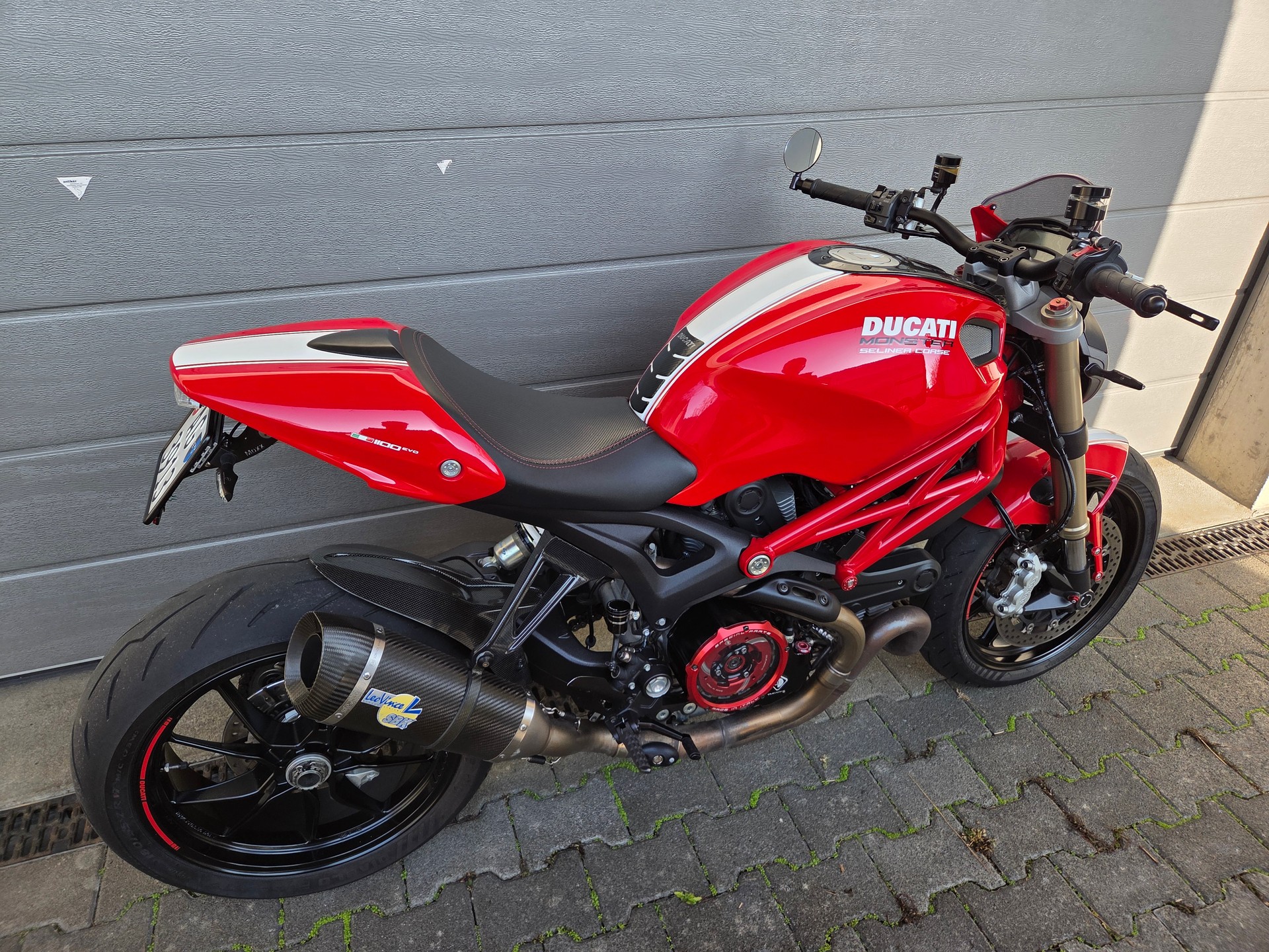 DUCATI Monster 1100 EVO ABS-image-0